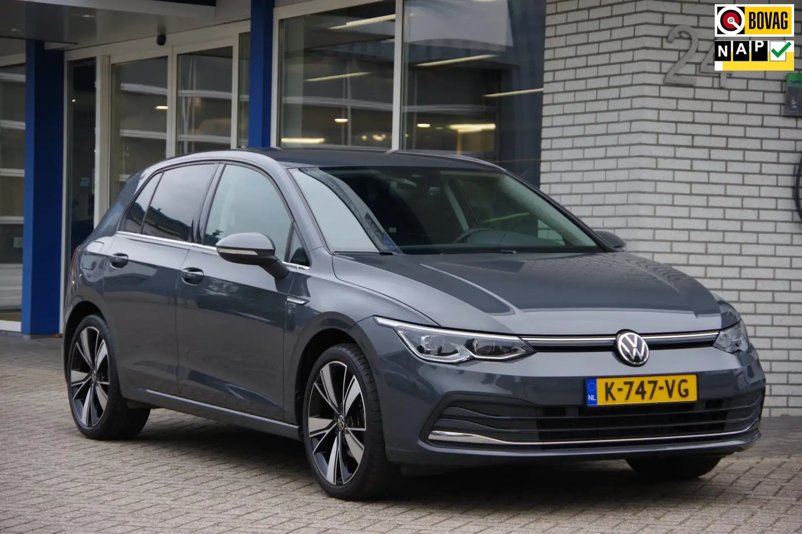 Volkswagen Golf 1.5 eTSI Style Trekhaak ErgoActive Carplay Navigat Gris - 1