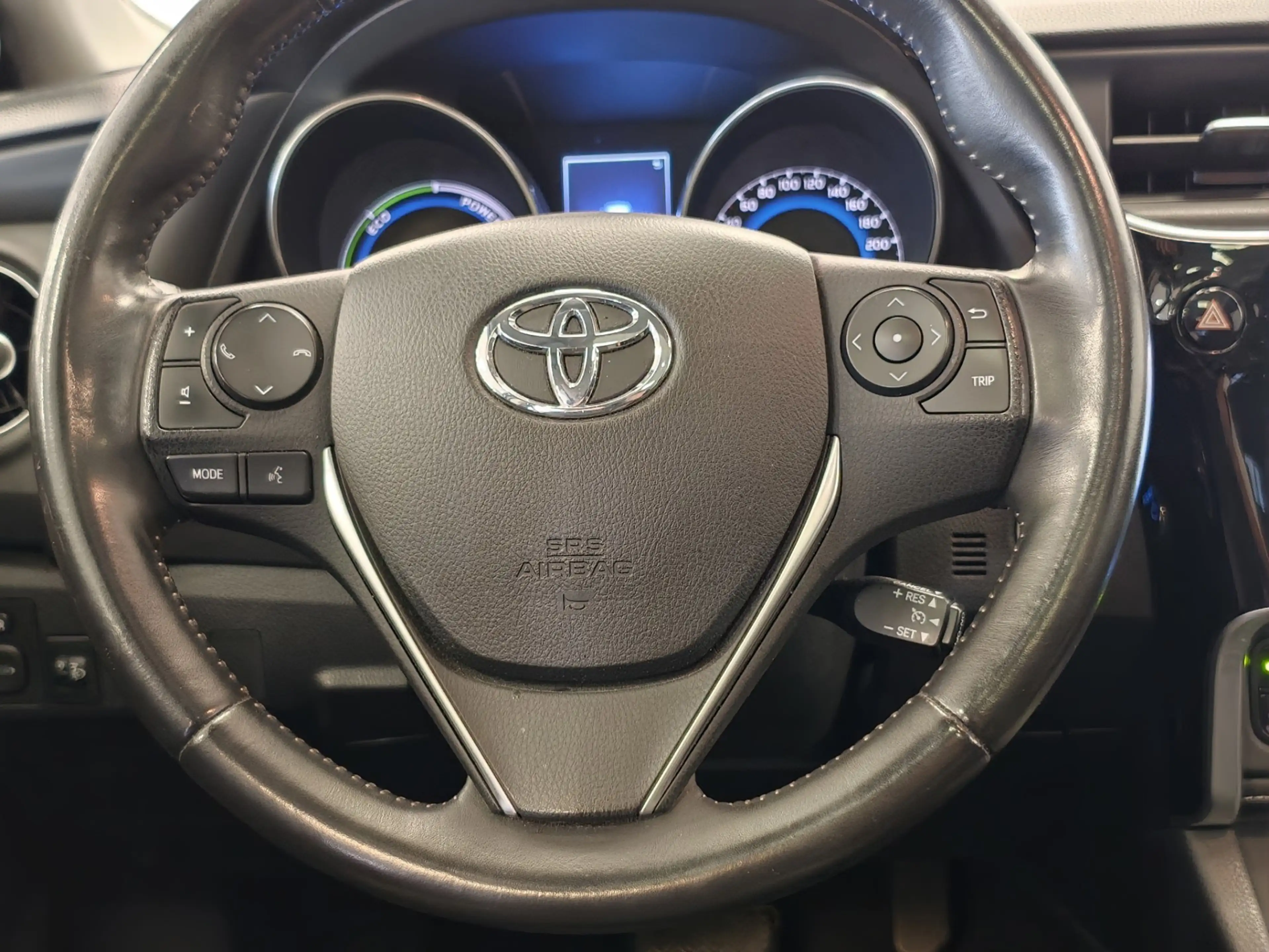 Toyota Auris Touring Sports 1.8 Hybrid Trend Navi Camera Panorm — photo 12