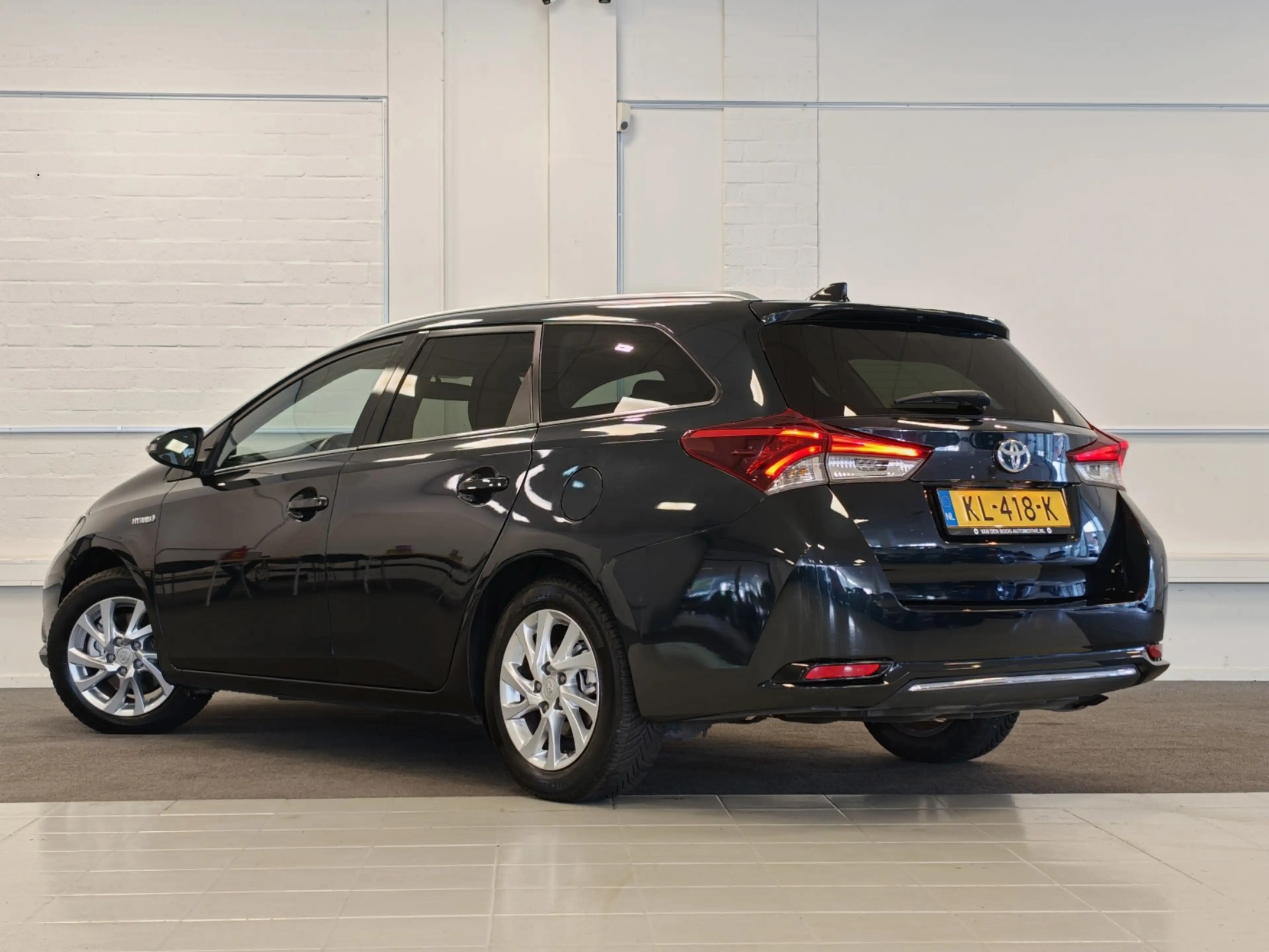 Toyota Auris Touring Sports 1.8 Hybrid Trend Navi Camera Panorm — photo 7