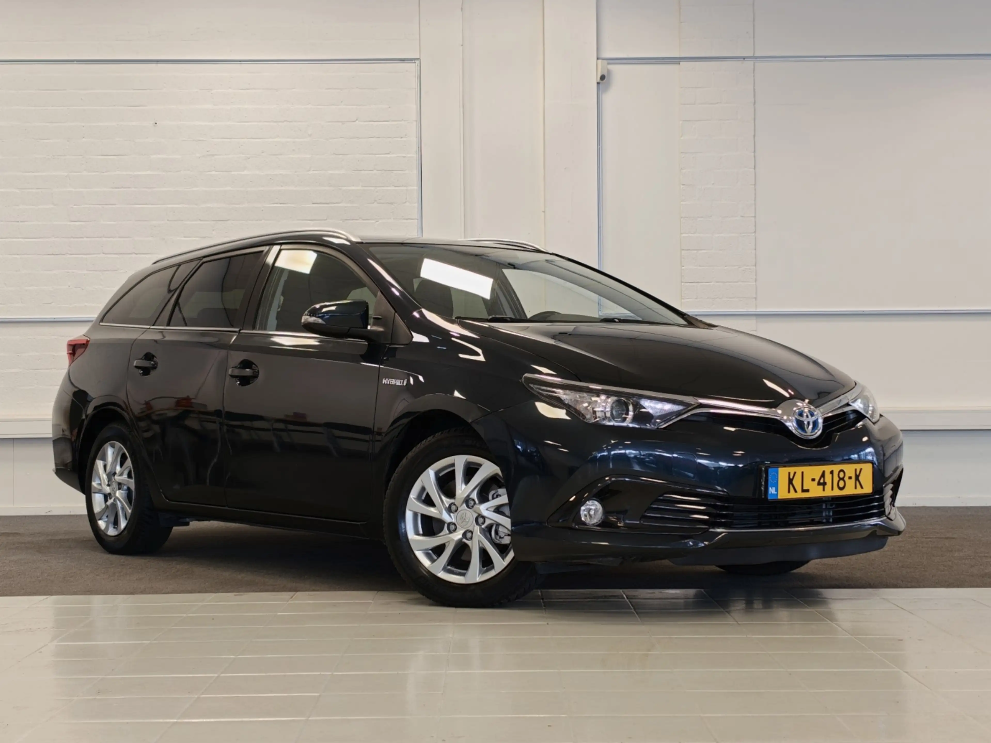 Toyota Auris Touring Sports 1.8 Hybrid Trend Navi Camera Panorm — photo 3