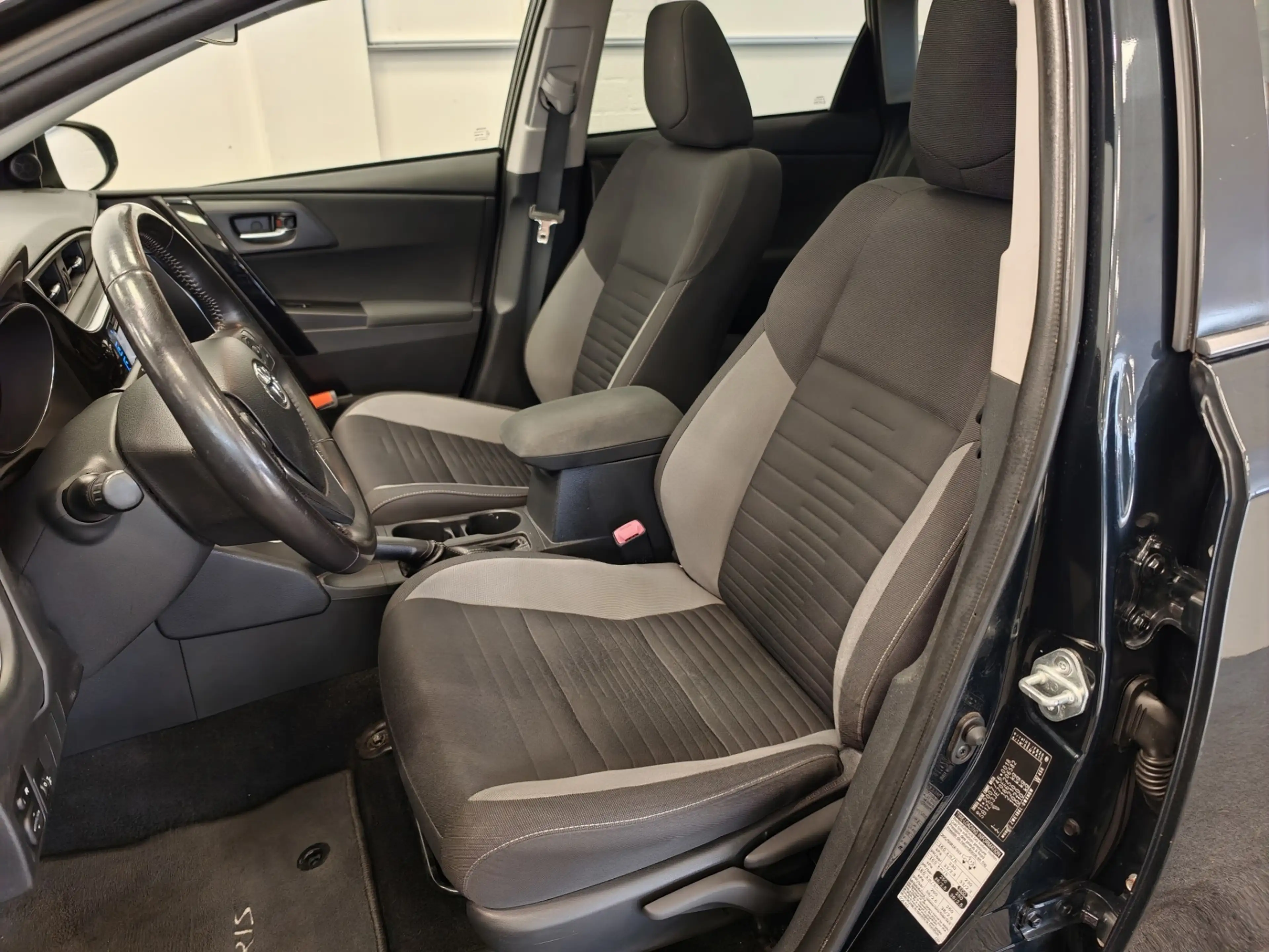 Toyota Auris Touring Sports 1.8 Hybrid Trend Navi Camera Panorm — photo 9