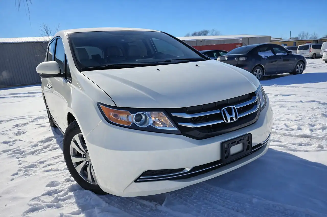 Honda Odyssey снимка Honda Odyssey