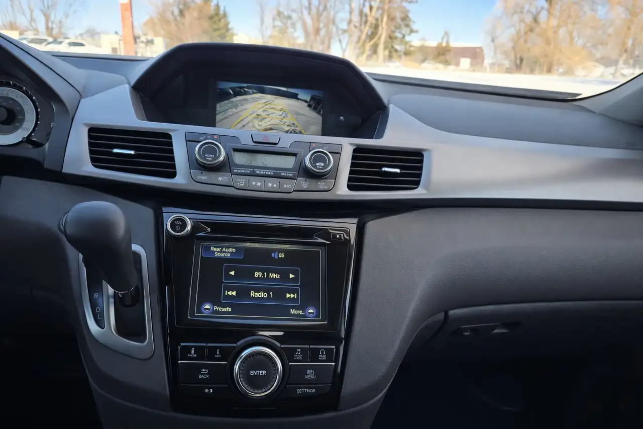 Honda Odyssey снимка Honda Odyssey