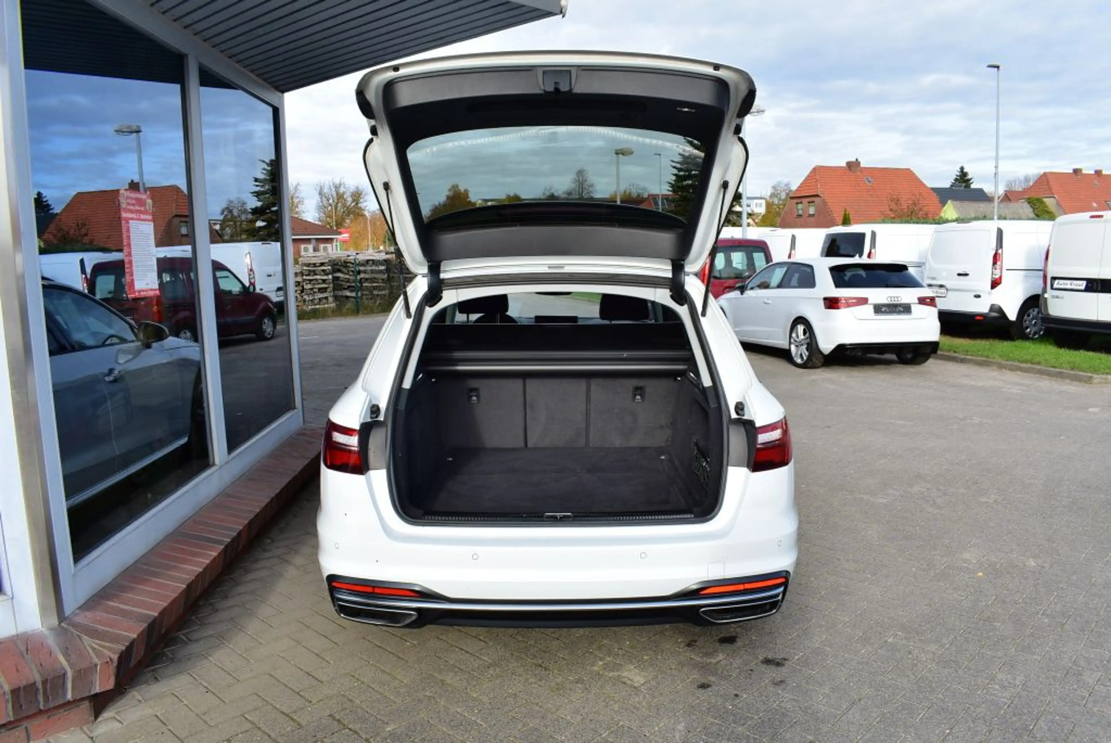 Audi A4 Avant 35 TDI Mild Hybrid S tronic advanced LED-Sch — photo 4