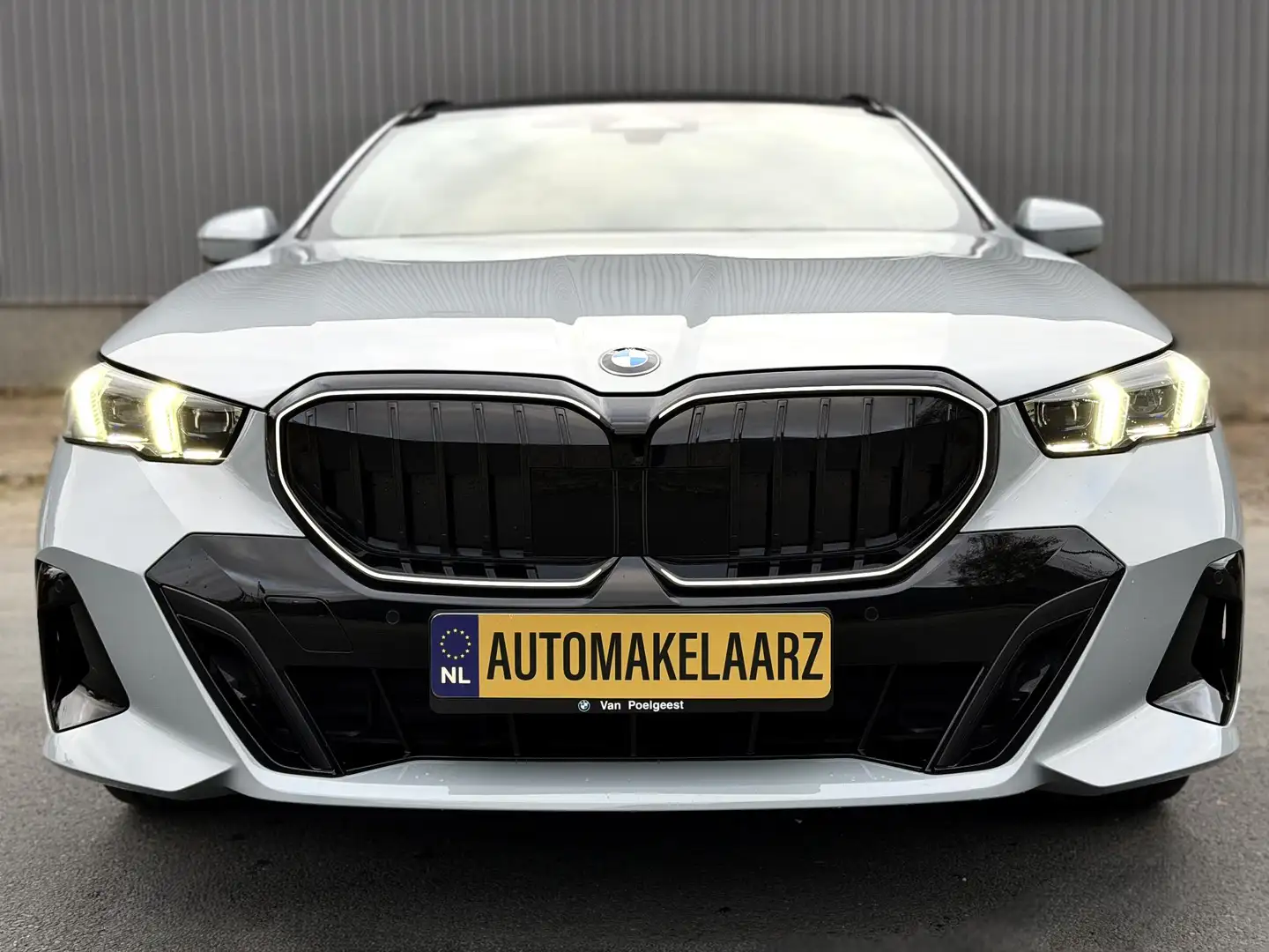 BMW 520 5-serie Touring 520i M Sport Pro Brooklyn 21” H&K Grau - 2