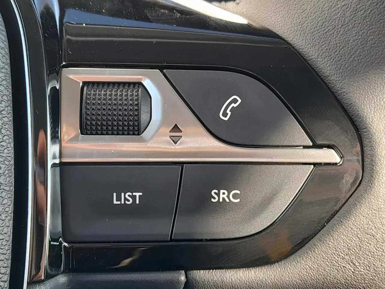 Peugeot 208 1.2 Style NAVI/APP~SHZ~LED~PDC~DAB~GRA~MFL 20
