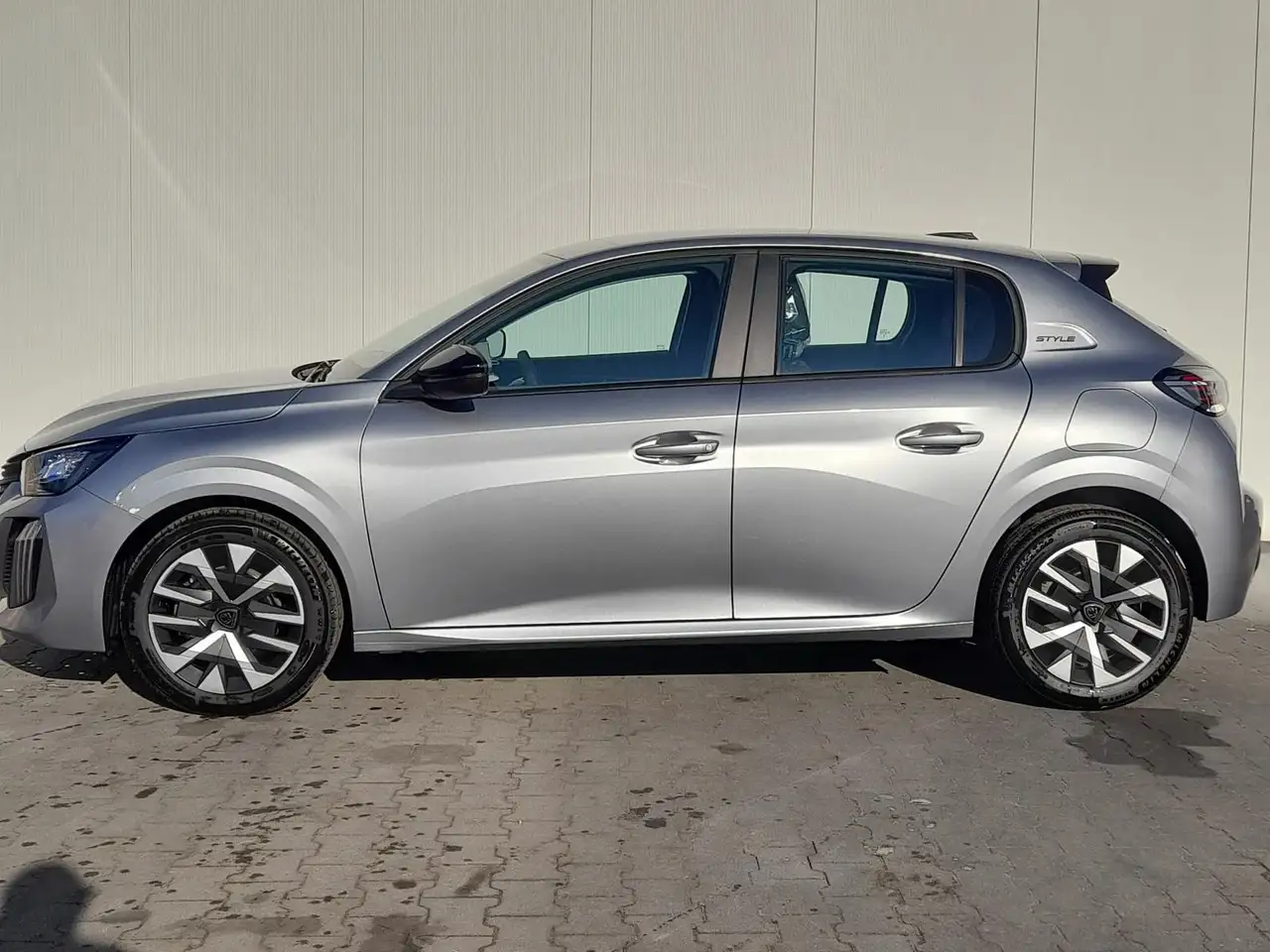 Peugeot 208 1.2 Style NAVI/APP~SHZ~LED~PDC~DAB~GRA~MFL 9