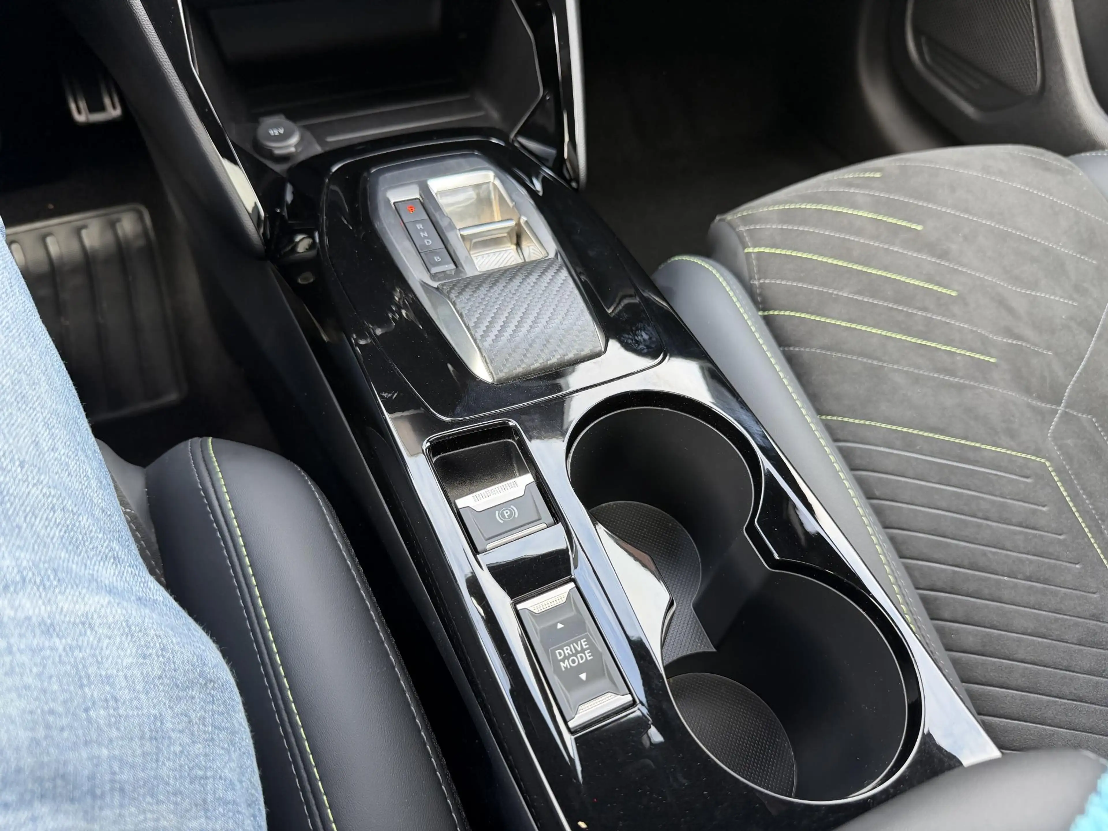 Peugeot e-208 EV GT Avantage 51 kWh | Pano | Massage | Warmtepom — photo 15