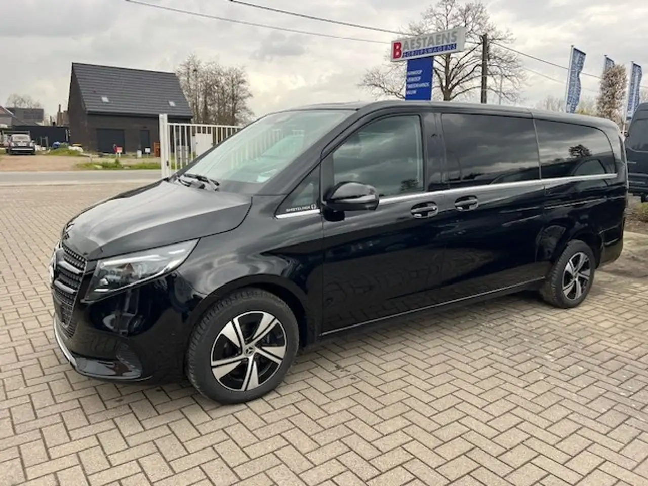 Mercedes-Benz V 250