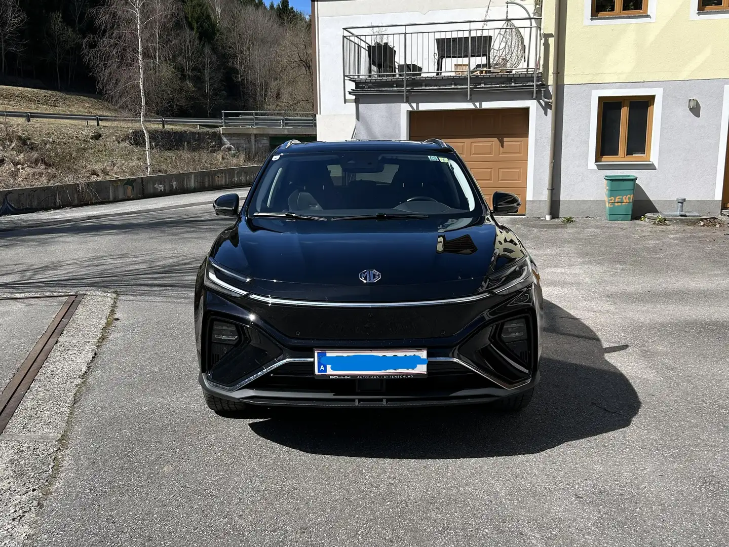 MG Marvel R Marvel R Electric 70 kWh Performance Performance Schwarz - 2