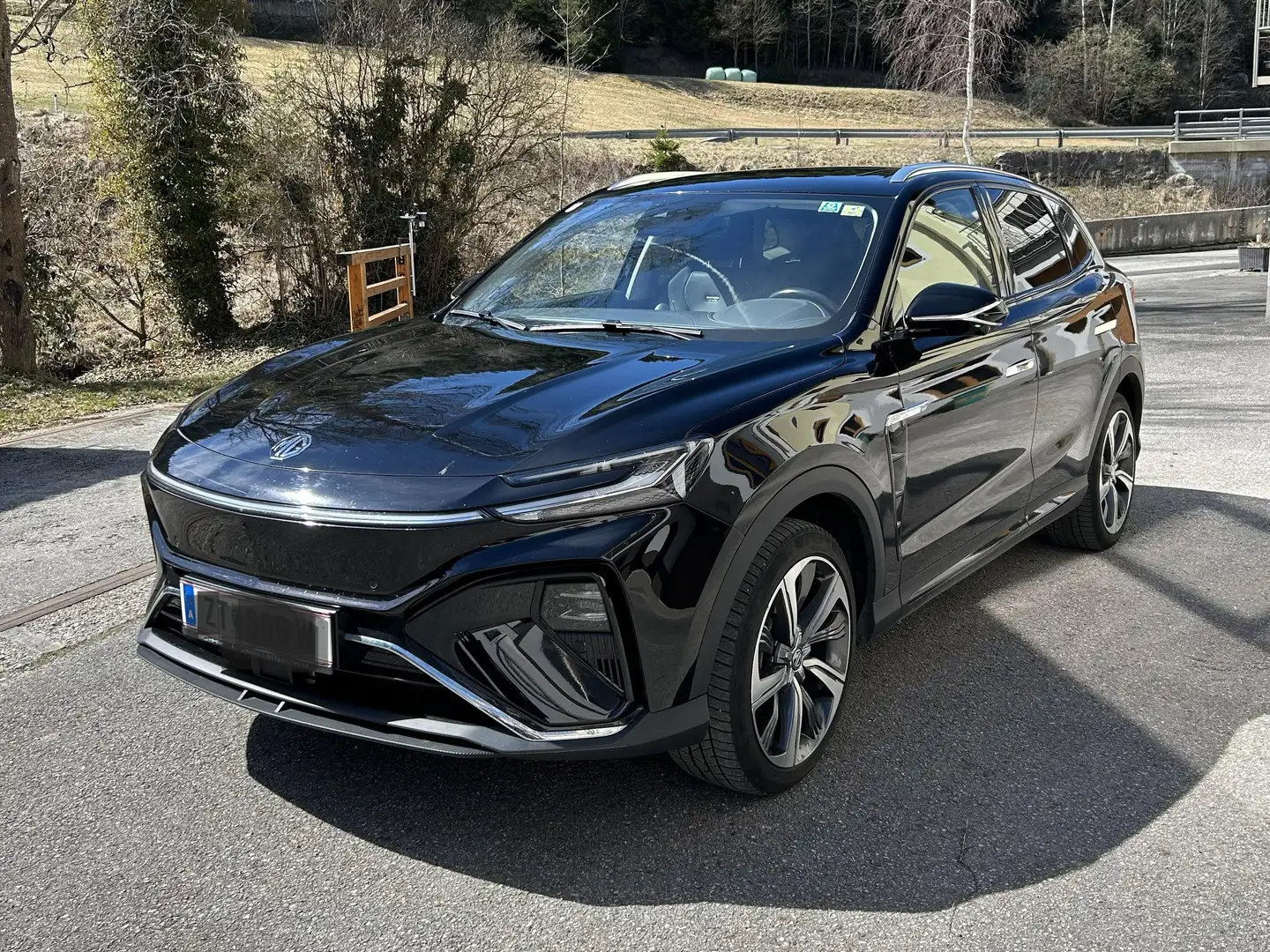 MG Marvel R Marvel R Electric 70 kWh Performance Performance Schwarz - 1