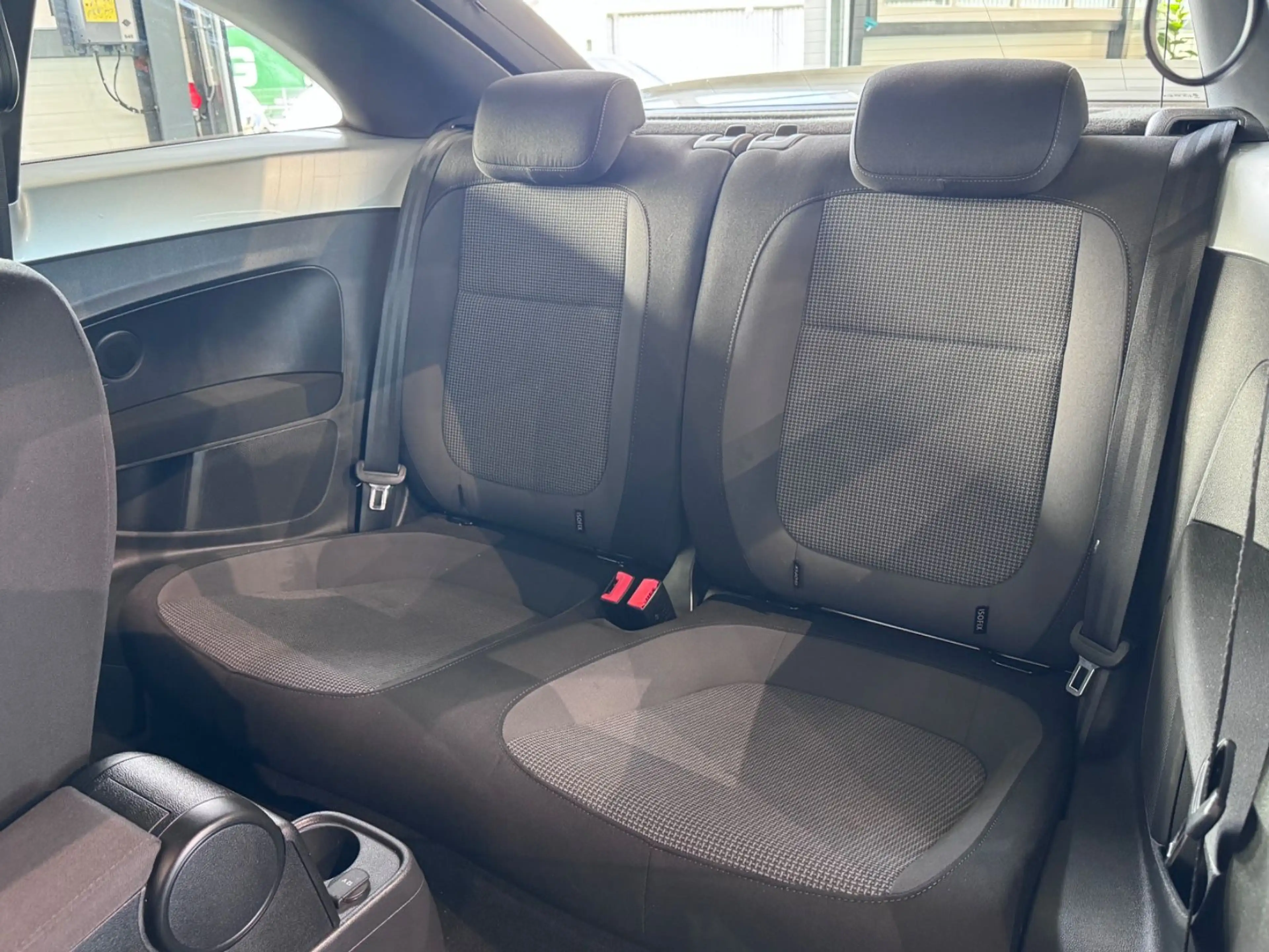 Volkswagen Beetle Lim. Design*KLIMA*NAVI*BC*RADIO — photo 15