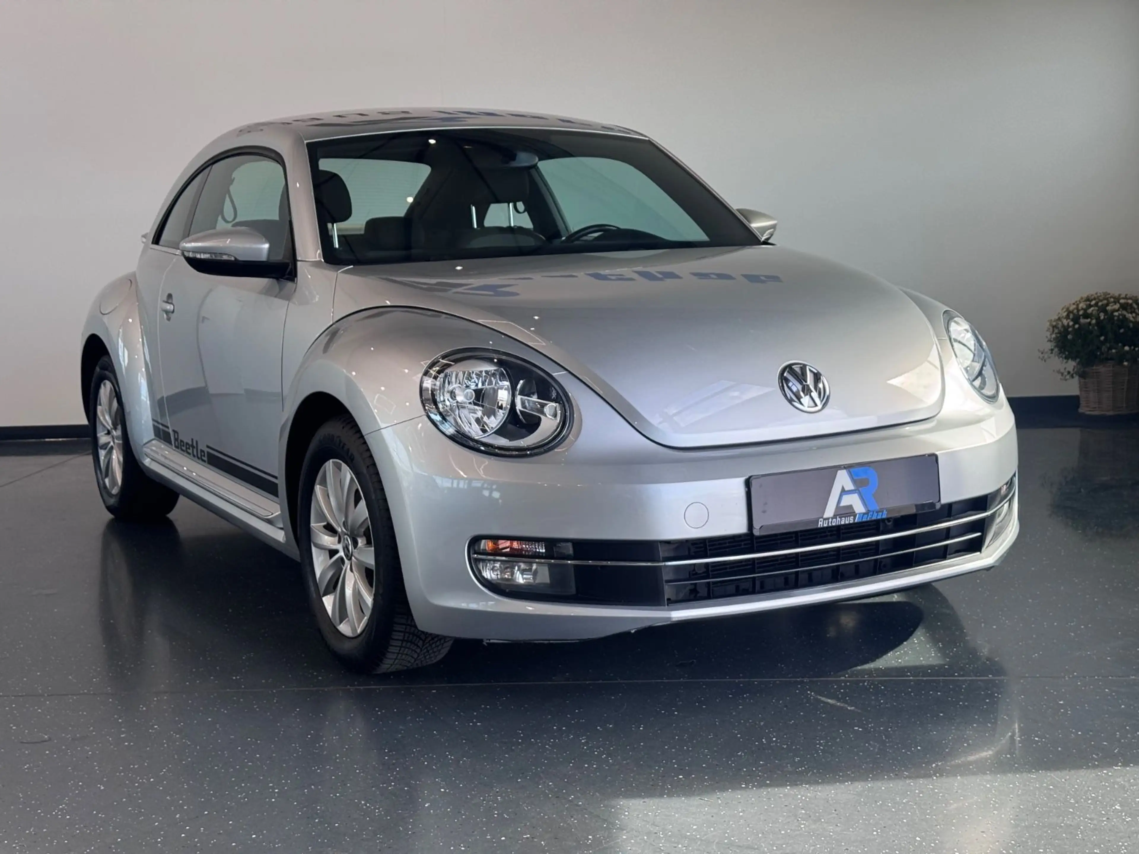 Volkswagen Beetle Lim. Design*KLIMA*NAVI*BC*RADIO — photo 5