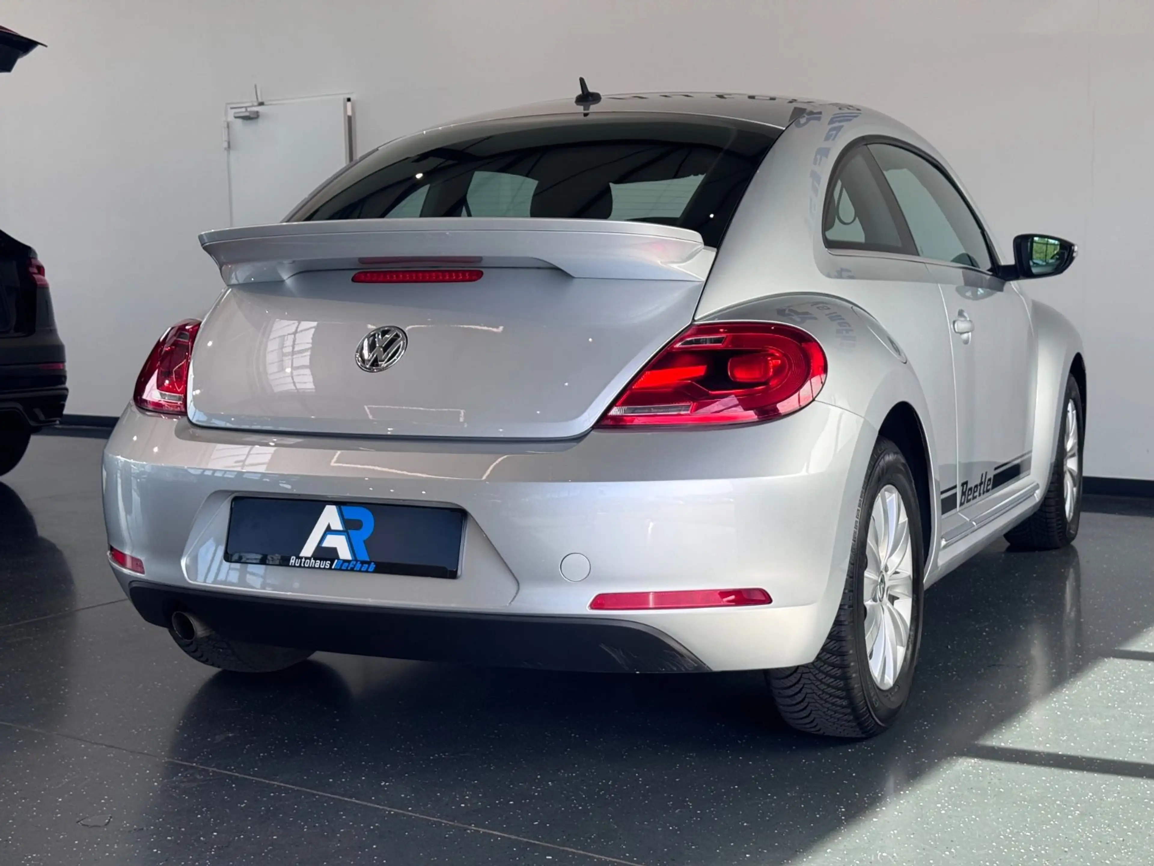 Volkswagen Beetle Lim. Design*KLIMA*NAVI*BC*RADIO — photo 8