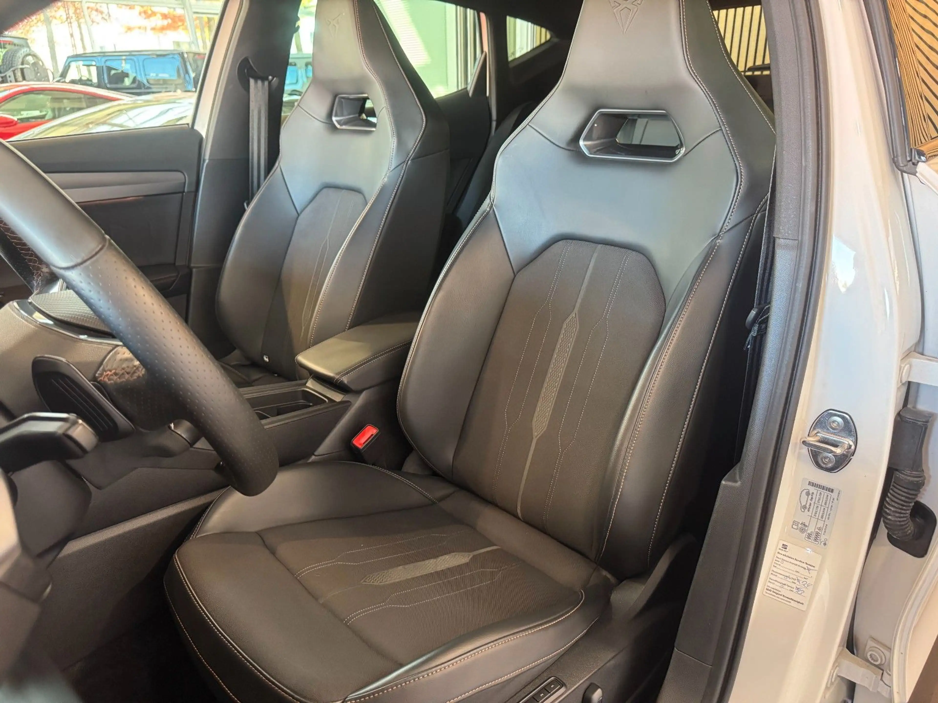 CUPRA Formentor VZ 4Drive ACC/AHK/BEATS/MEMORY/KEYLESS — photo 13