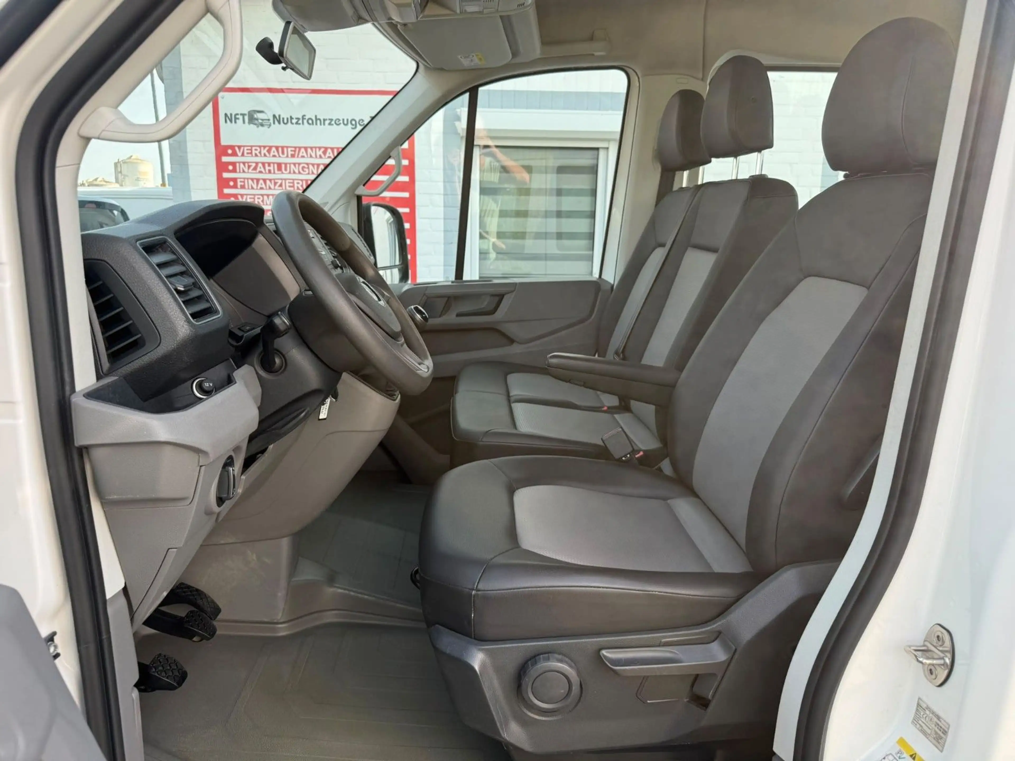 Volkswagen Crafter Pritsche 7SITZE/1HAND/AC/LEDER/TÜVNEU — photo 8