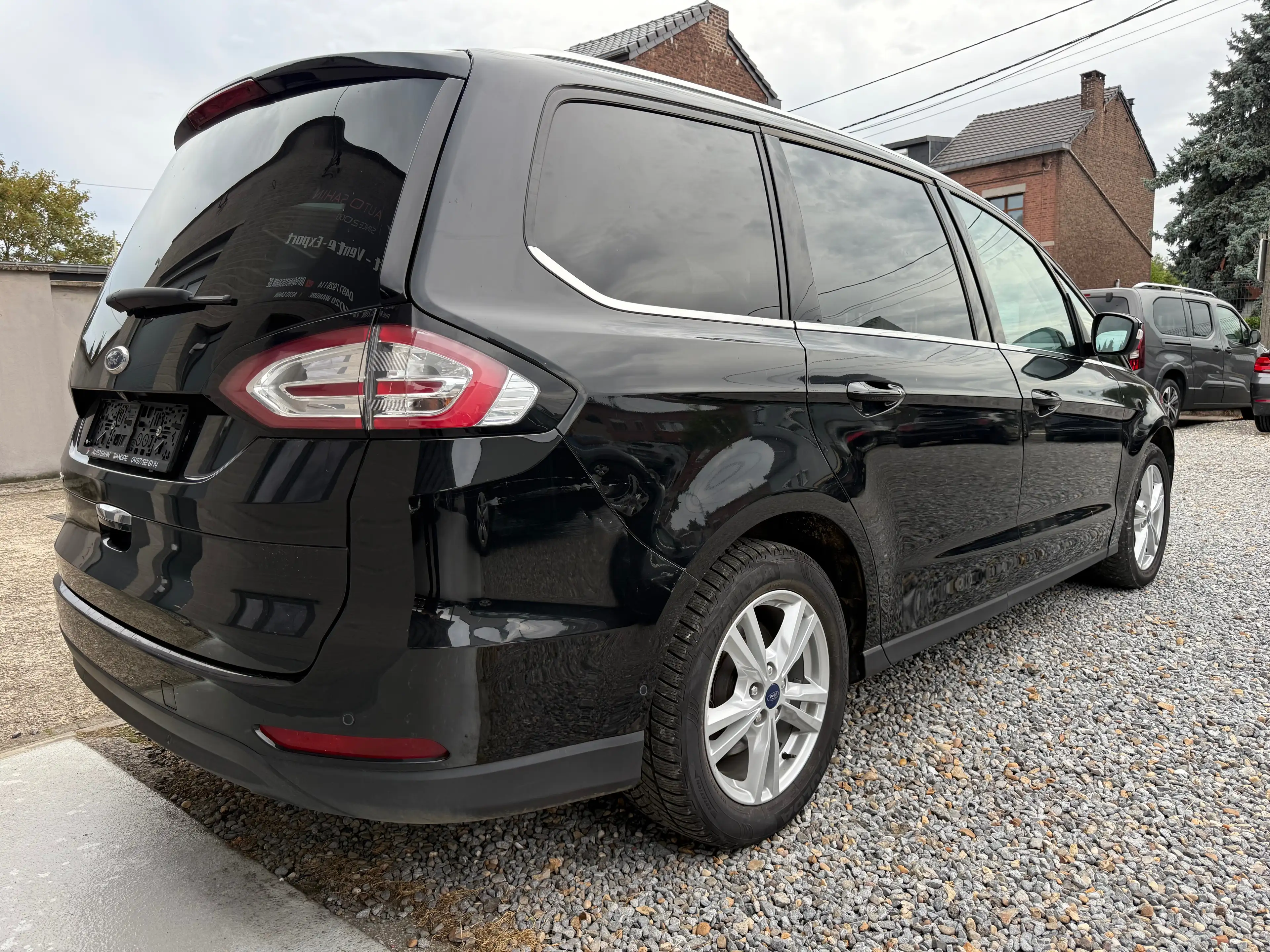 Ford Galaxy *2.0TDCI, 7 PLACES,PROBLÈME BOITE,CUIR,CAMERA,LED,XÉNON,GPS,BOÎTE AUTO…* — photo 3
