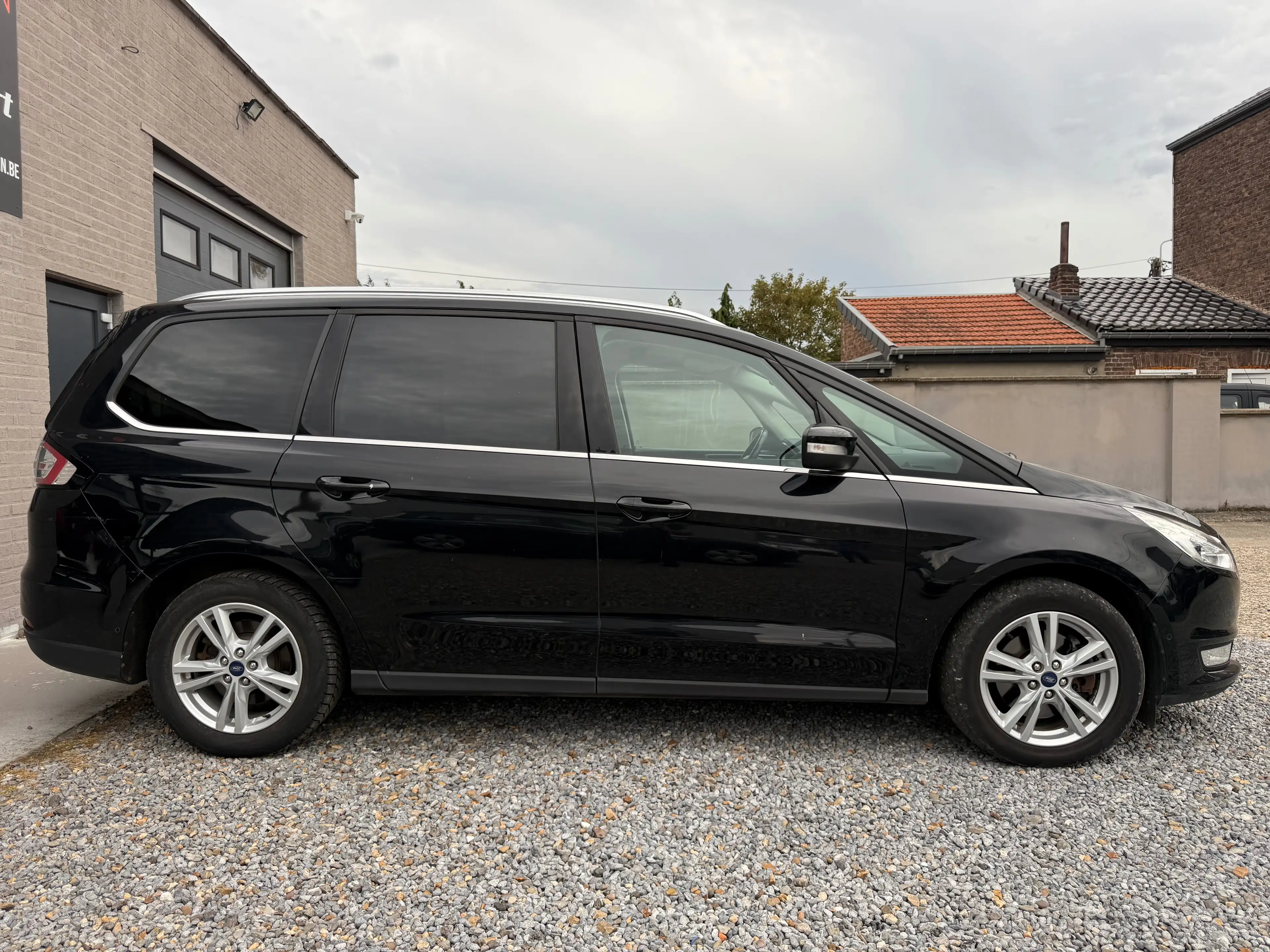 Ford Galaxy *2.0TDCI, 7 PLACES,PROBLÈME BOITE,CUIR,CAMERA,LED,XÉNON,GPS,BOÎTE AUTO…* — photo 2
