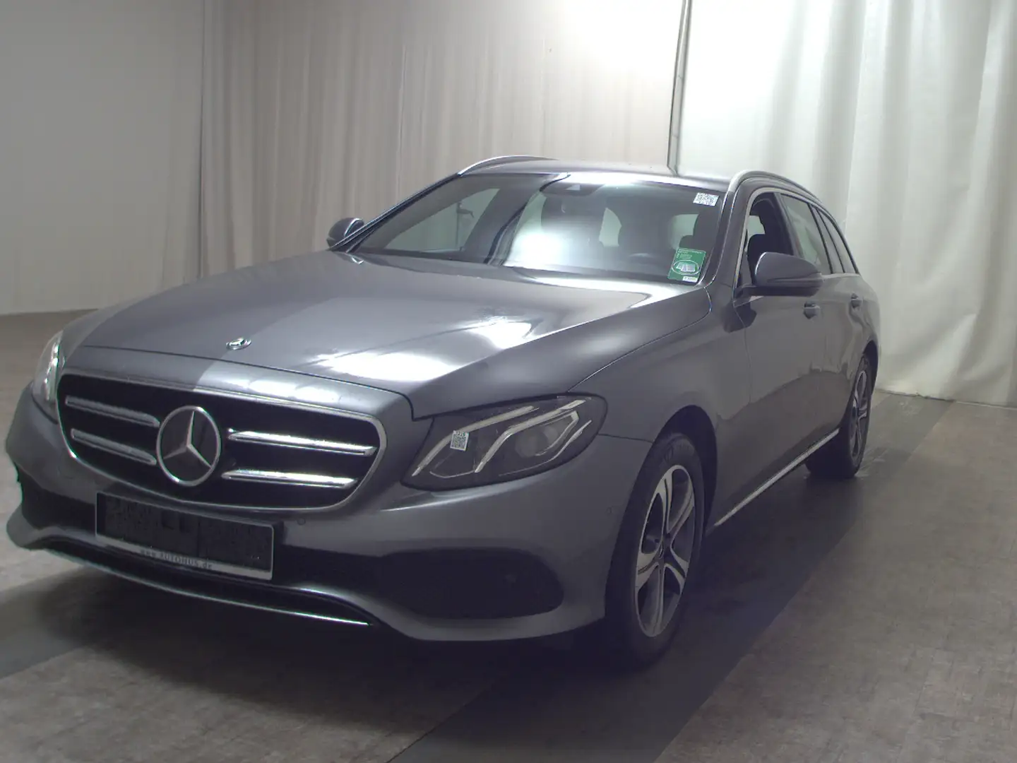 Mercedes-Benz E 220 T d Avantgarde Navi LED Kamera Distronic+ Gris - 2