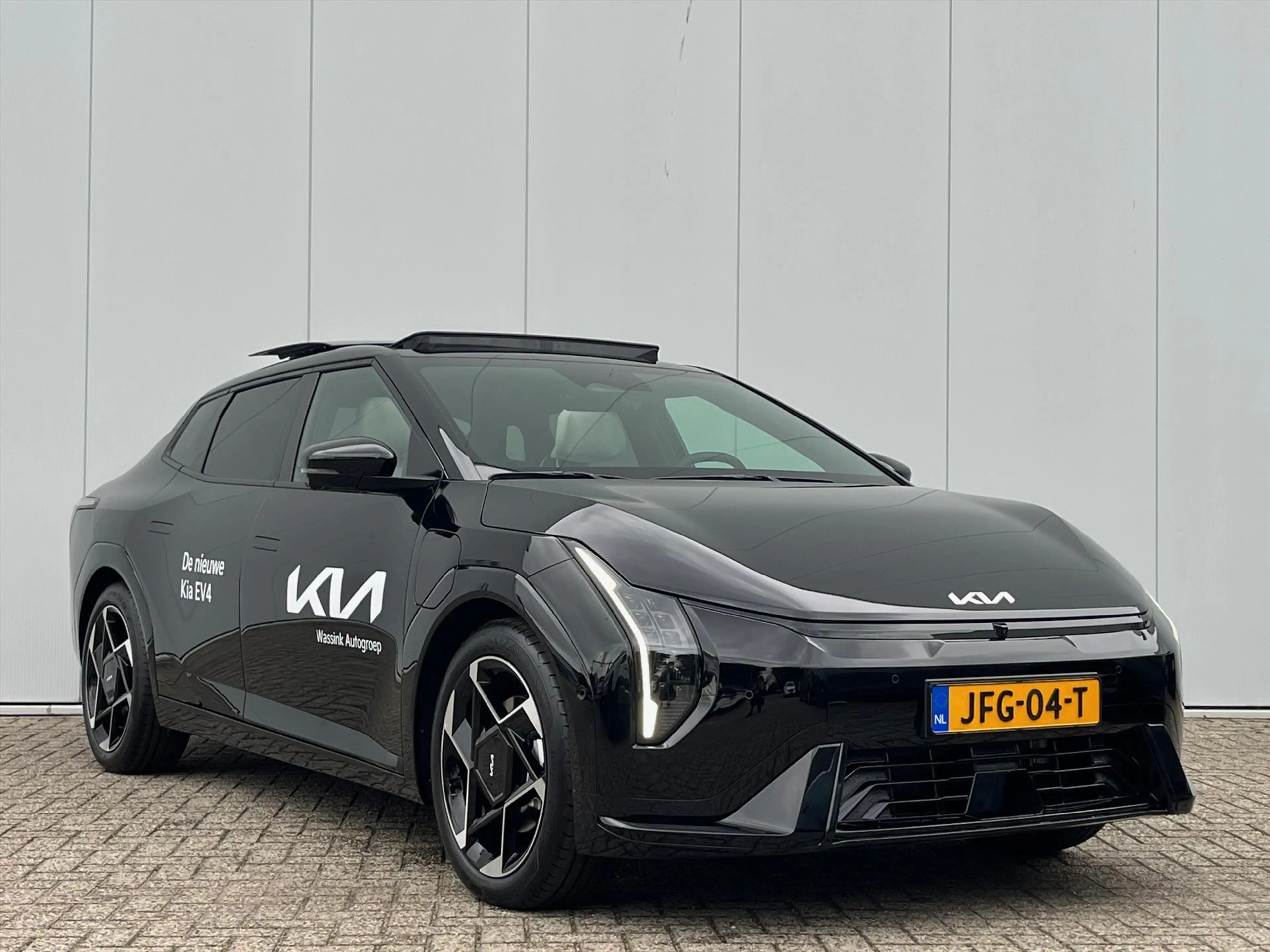 Kia EV4 Fastback 81,4 kWh 204PK GT-PlusLine | Harman Kardo — photo 3