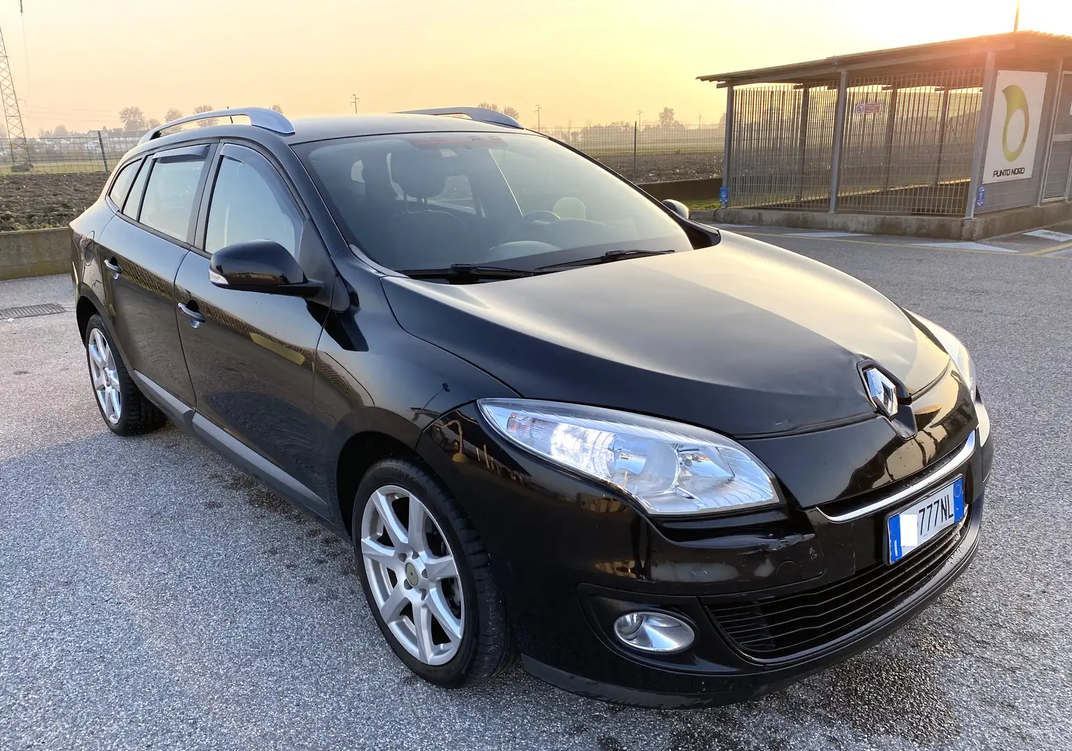 Renault Megane SporTour 1.5 dci GT Style 110cv Nero - 2