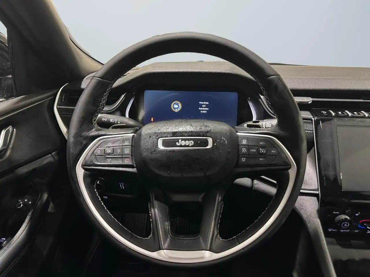 Jeep Grand Cherokee снимка Jeep Grand Cherokee