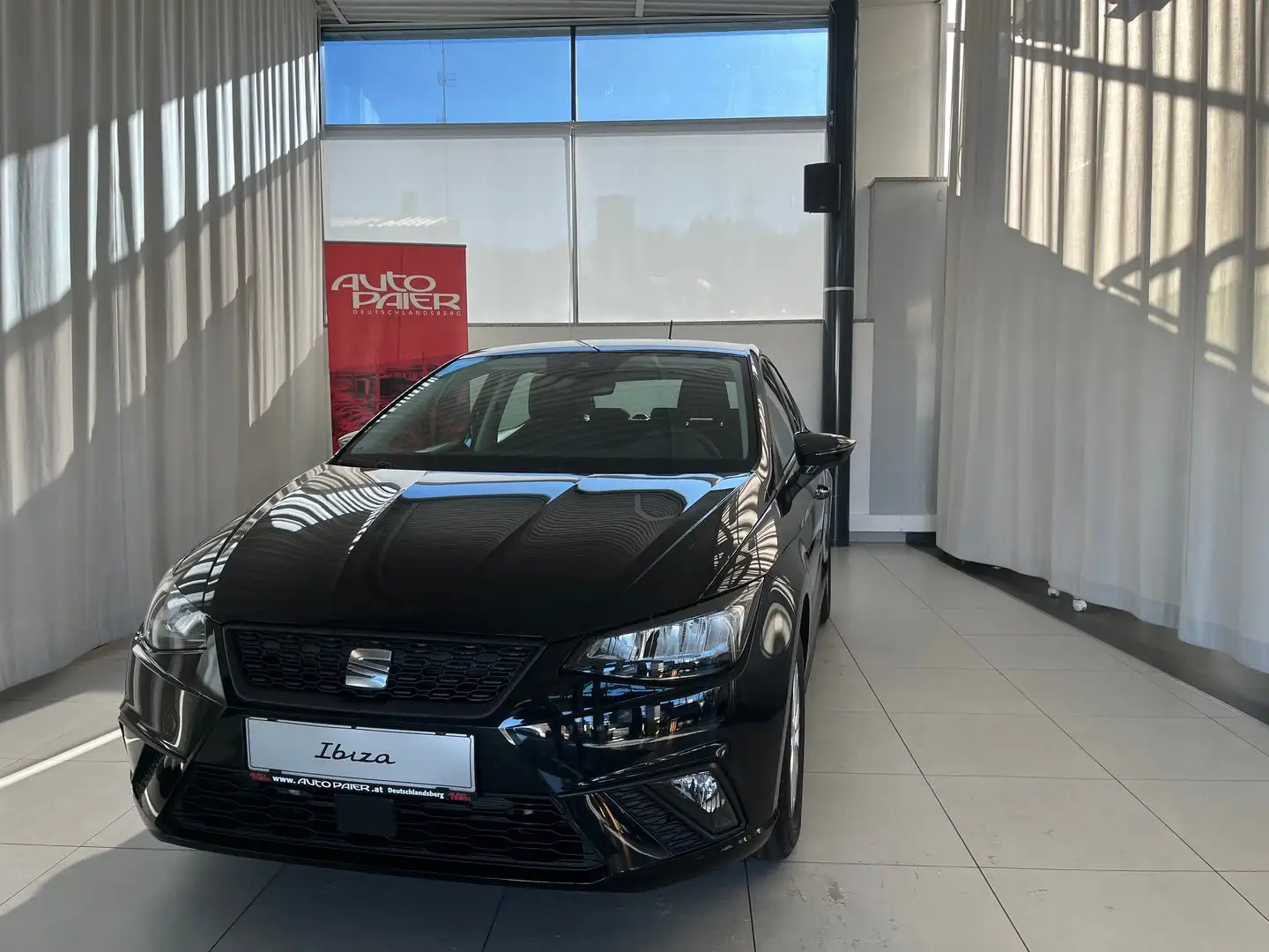SEAT Ibiza Reference 1.0 TSI Schwarz - 2