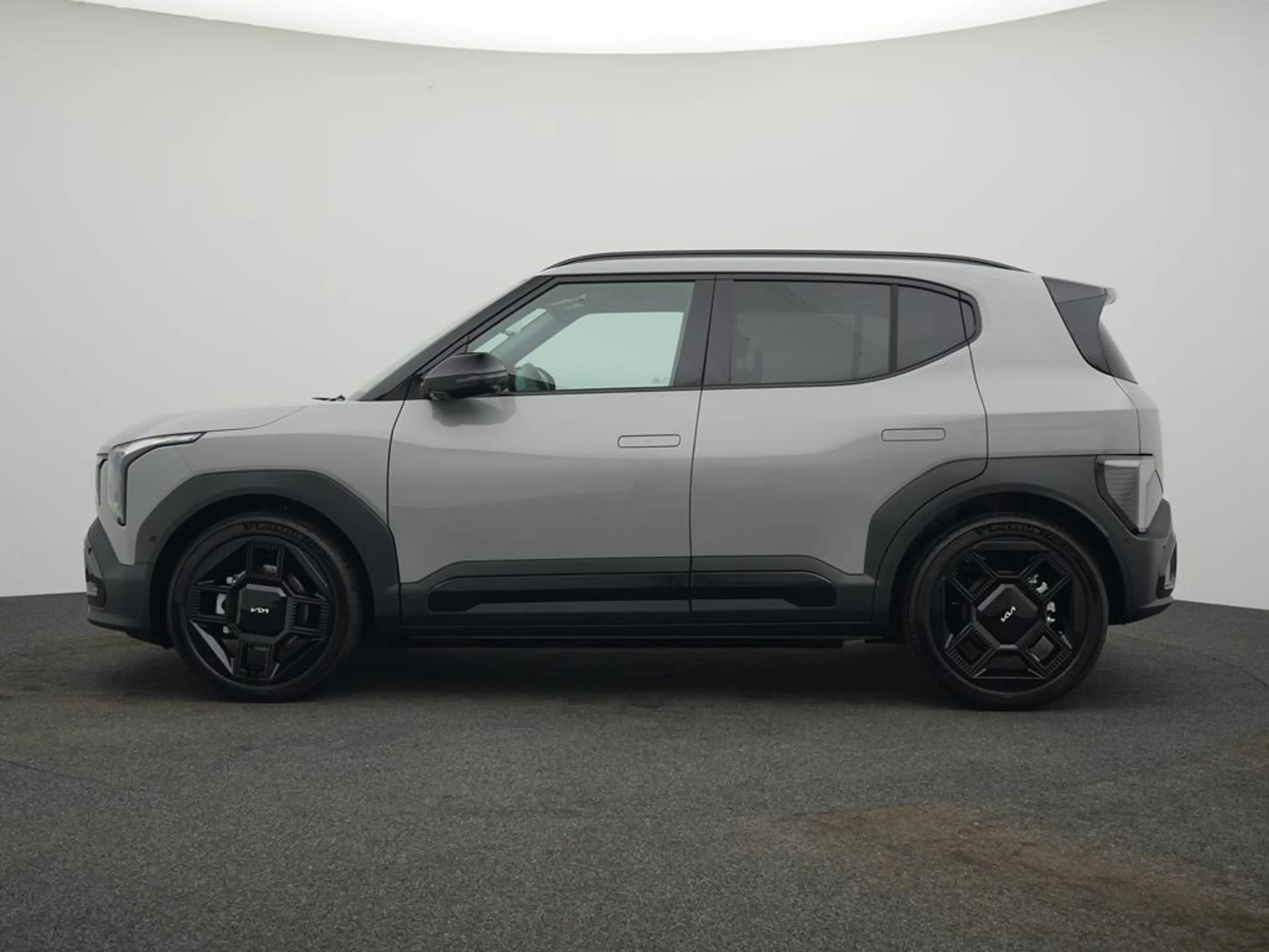Kia EV2 61 5S BLACK 22AC DWP COM STY — photo 4