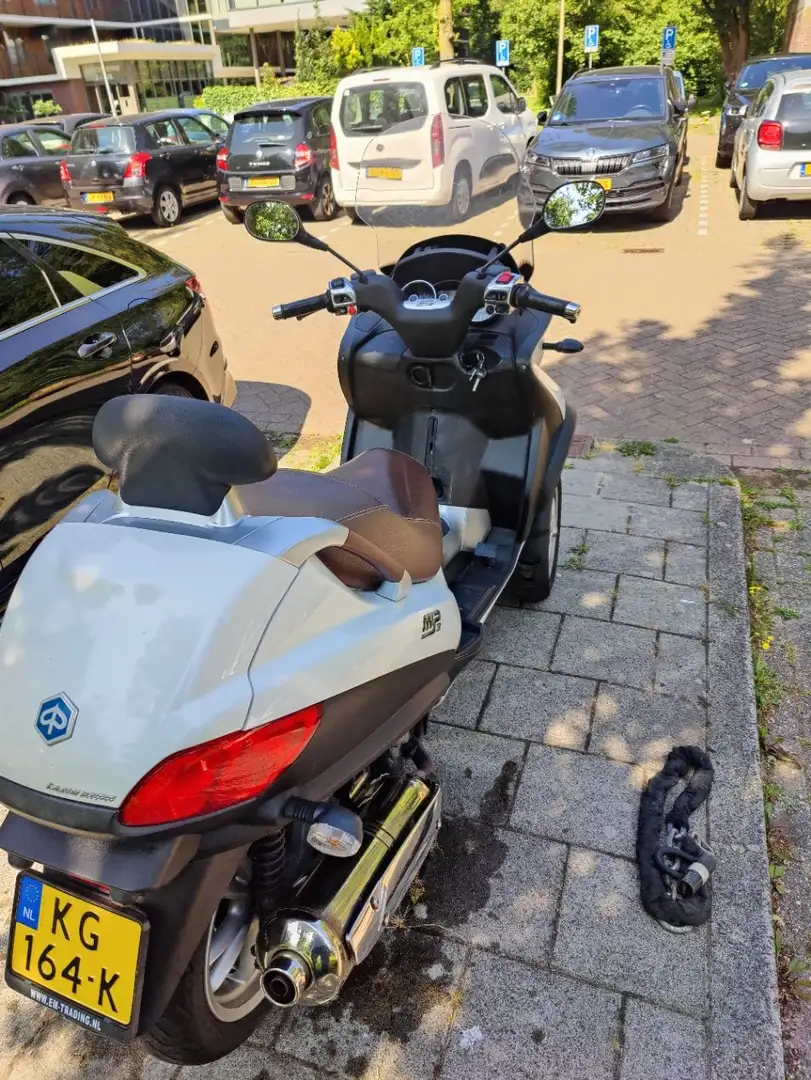 Piaggio MP3 500 business m64 l5e Wit - 1