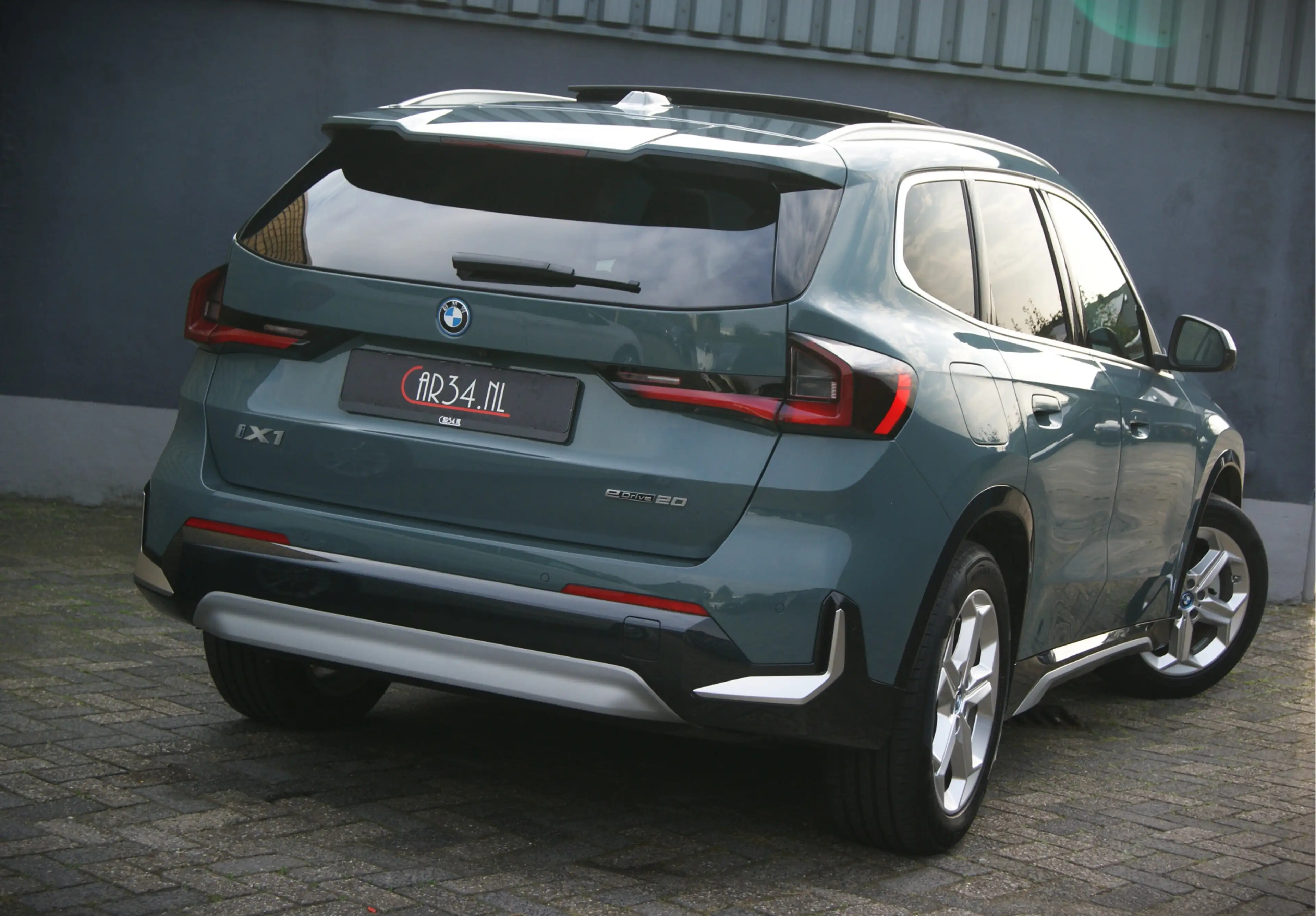 BMW iX1 eDrive20 67 kWh 204PK X-Line Panoramadak/Leer/Harm — photo 4