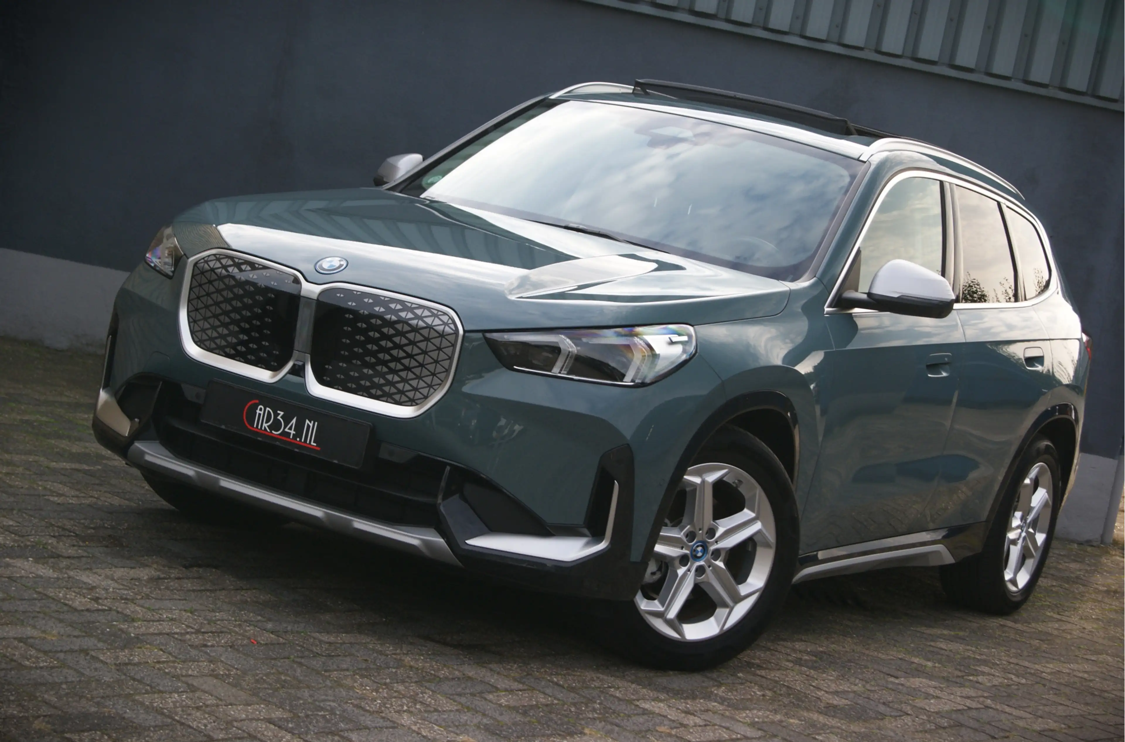 BMW iX1 eDrive20 67 kWh 204PK X-Line Panoramadak/Leer/Harm — photo 3