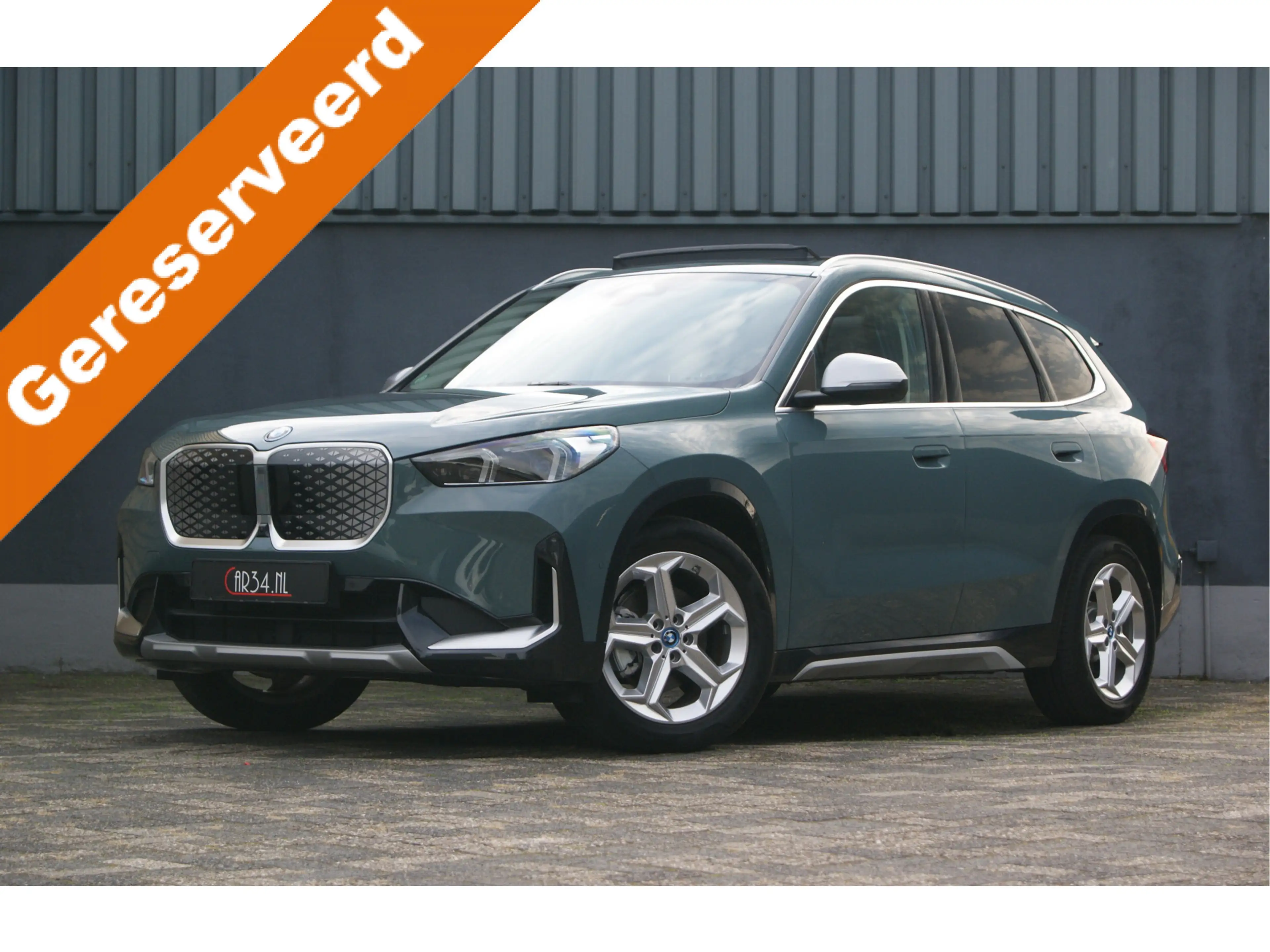 BMW iX1 eDrive20 67 kWh 204PK X-Line Panoramadak/Leer/Harm