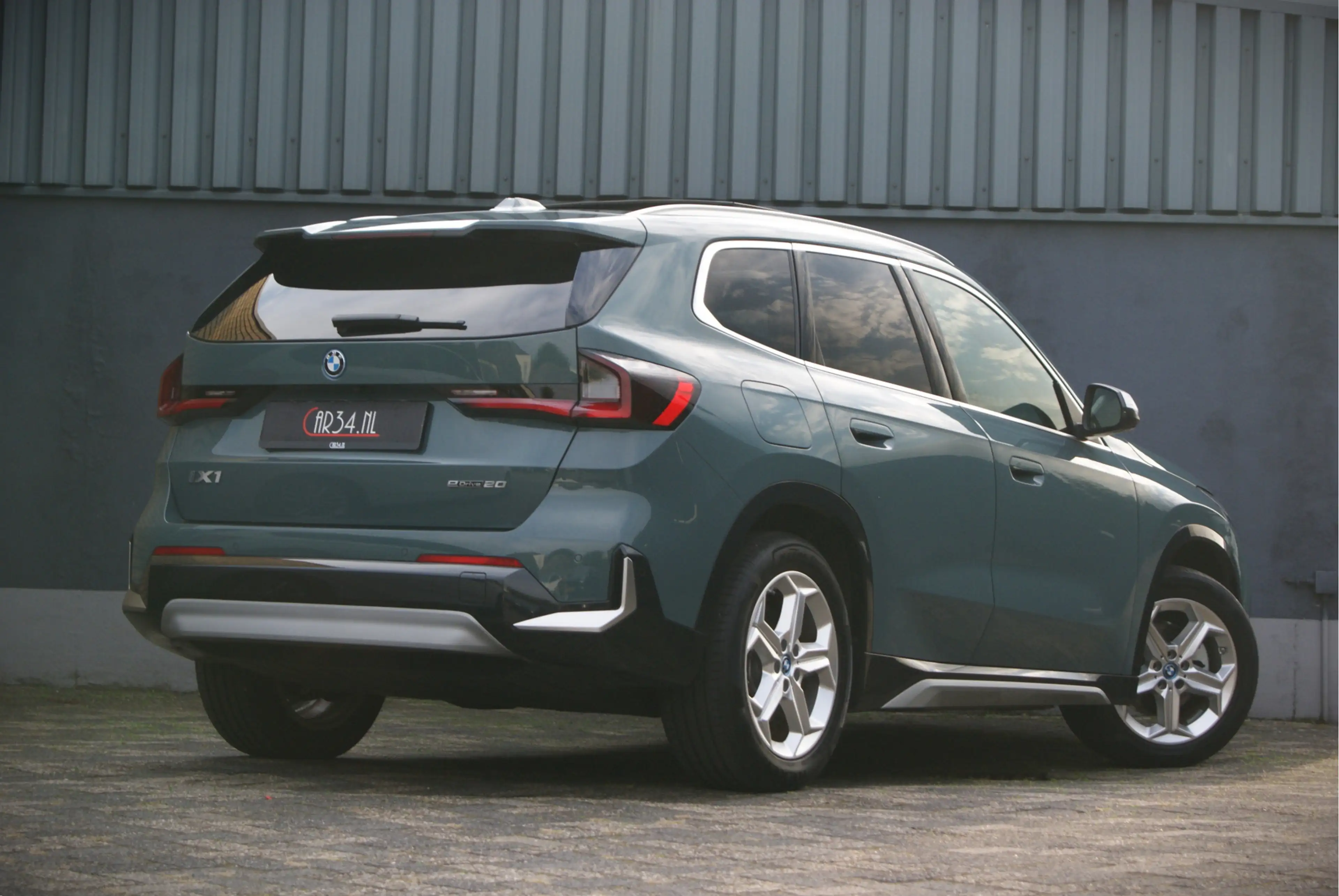 BMW iX1 eDrive20 67 kWh 204PK X-Line Panoramadak/Leer/Harm — photo 2
