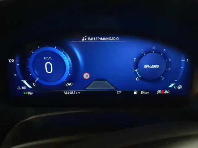 Ford Focus view 11