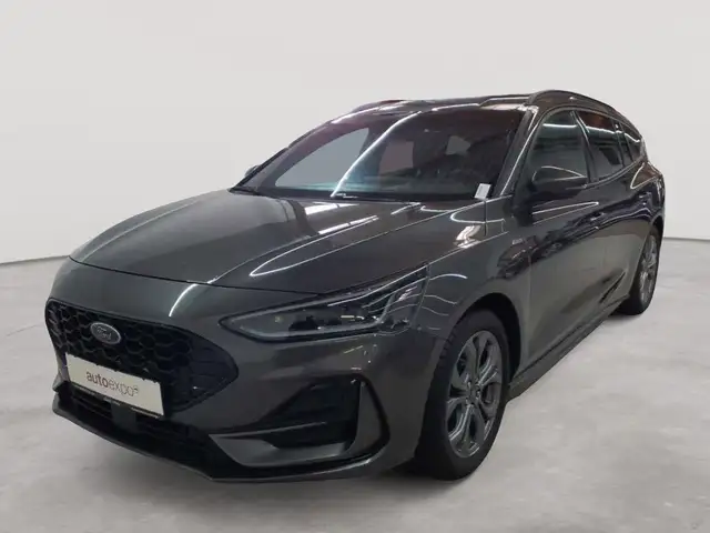 Ford Focus view 2