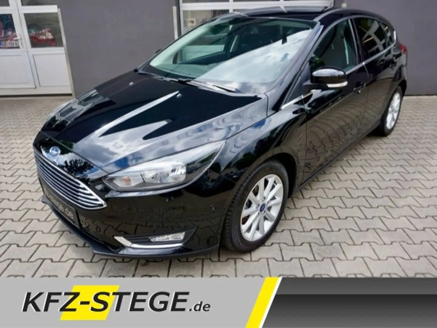 Ford Focus Lim. Titanium/Sitzh./Navi/Kamera Negro - 1