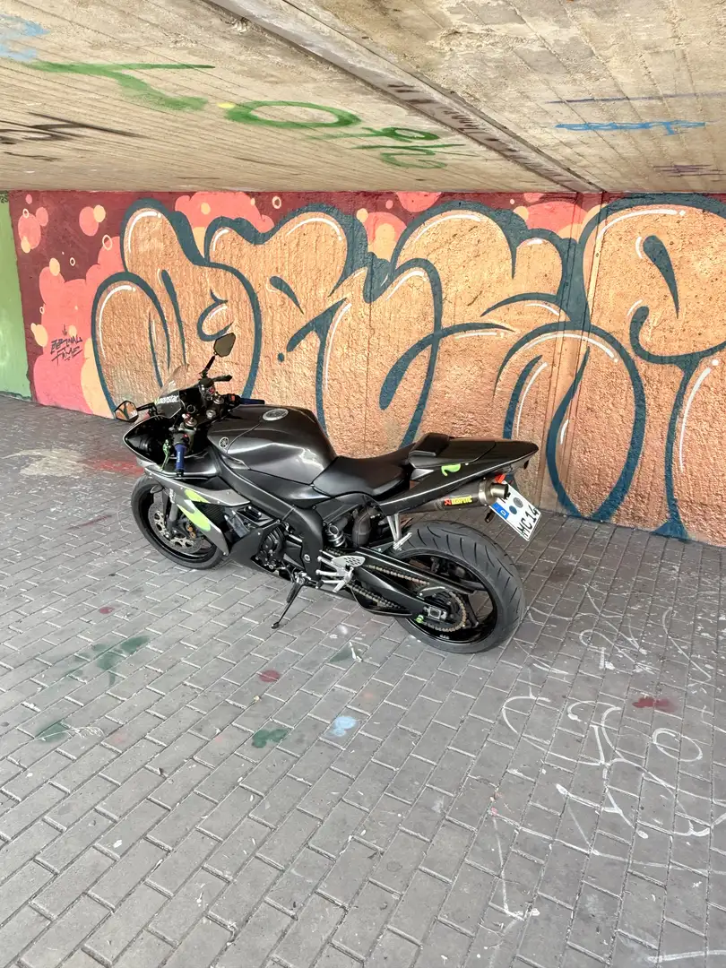 Yamaha YZF-R1 Gris - 2