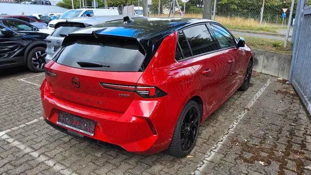 Opel Astra view 5