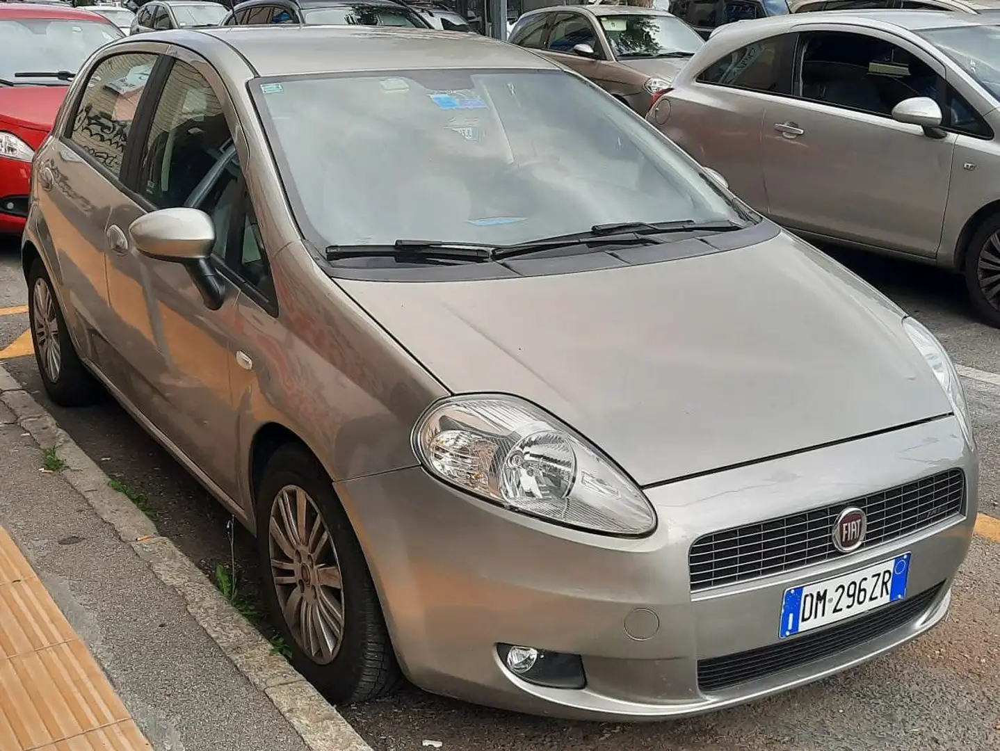 Fiat Grande Punto Grande Punto III 2005 5p 1.4 tjt Emotion 120cv - 2