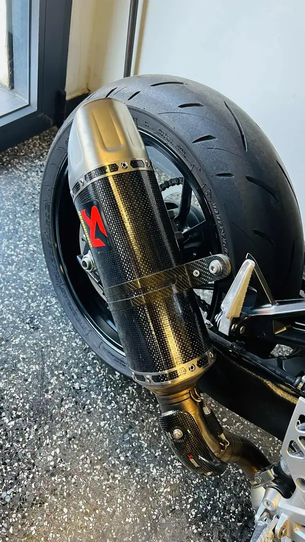 Suzuki GSX 8R AKRAPOVIC 1400KM!!! Nero - 2