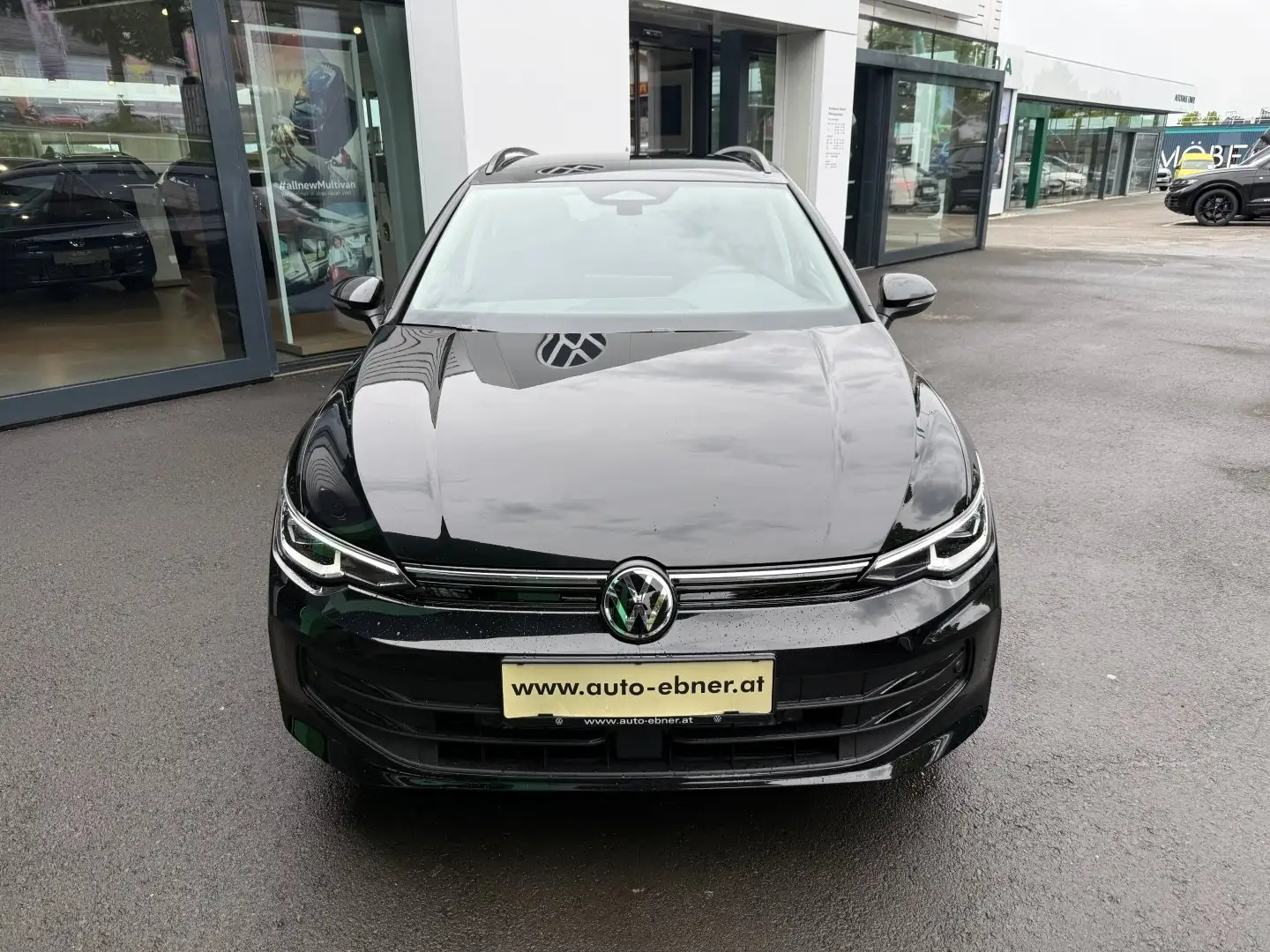 Volkswagen Golf Variant Business mHeV TSI DSG Schwarz - 2