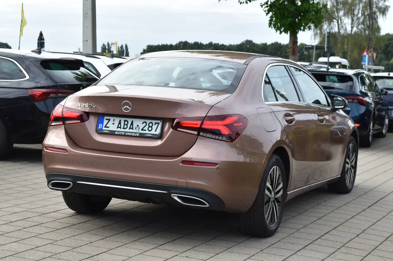Mercedes-Benz A-Class e PHEV Luxury Line*370€ PAR MOIS SANS ACOMPTE, миниатюра 5