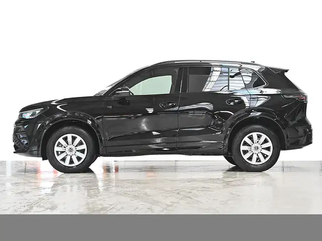 Volkswagen Tiguan view 3