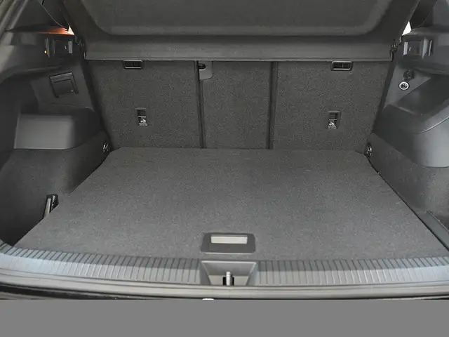 Volkswagen Tiguan view 8