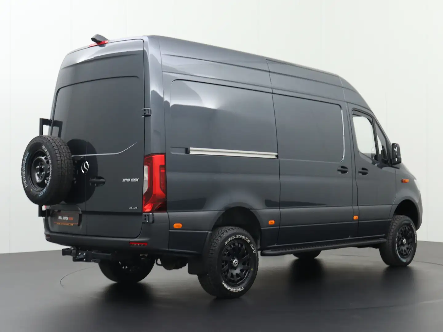 Mercedes-Benz Sprinter 319CDI 4X4 MUD RUNNER 9G-Tronic Automaat L2H2 | 28 Szary - 2