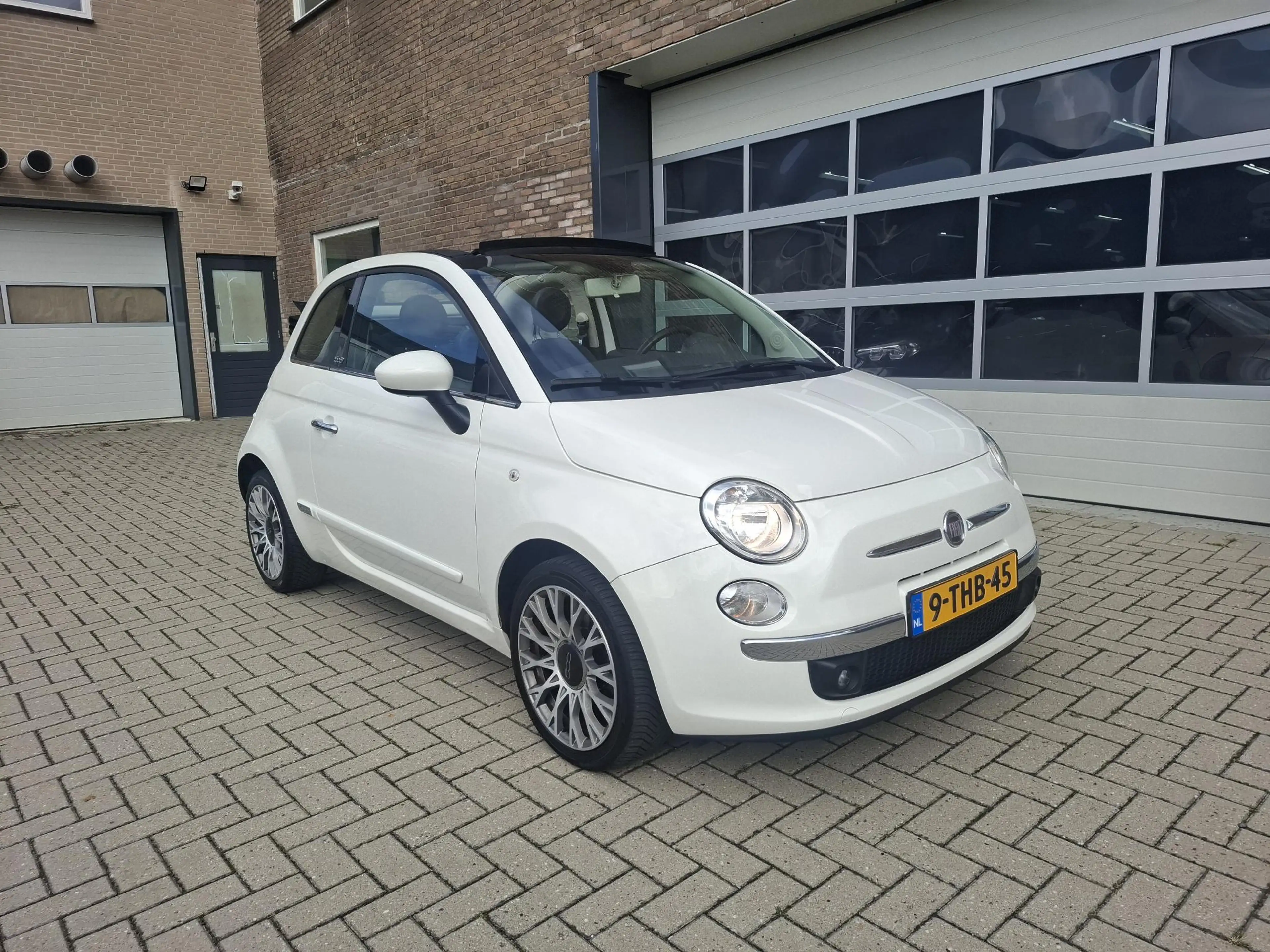 Fiat 500C 0.9 TwinAir Lounge — photo 10