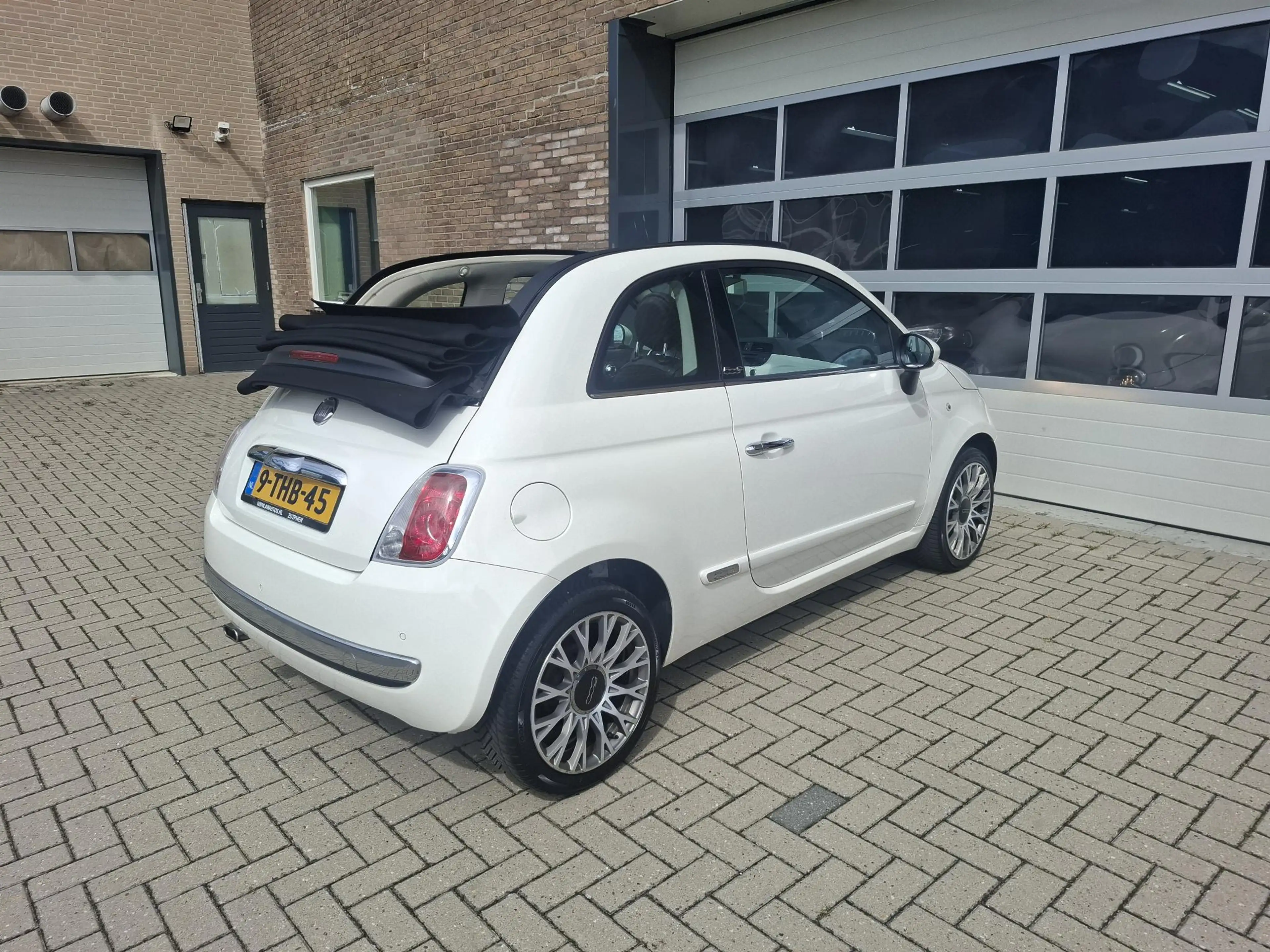 Fiat 500C 0.9 TwinAir Lounge — photo 21