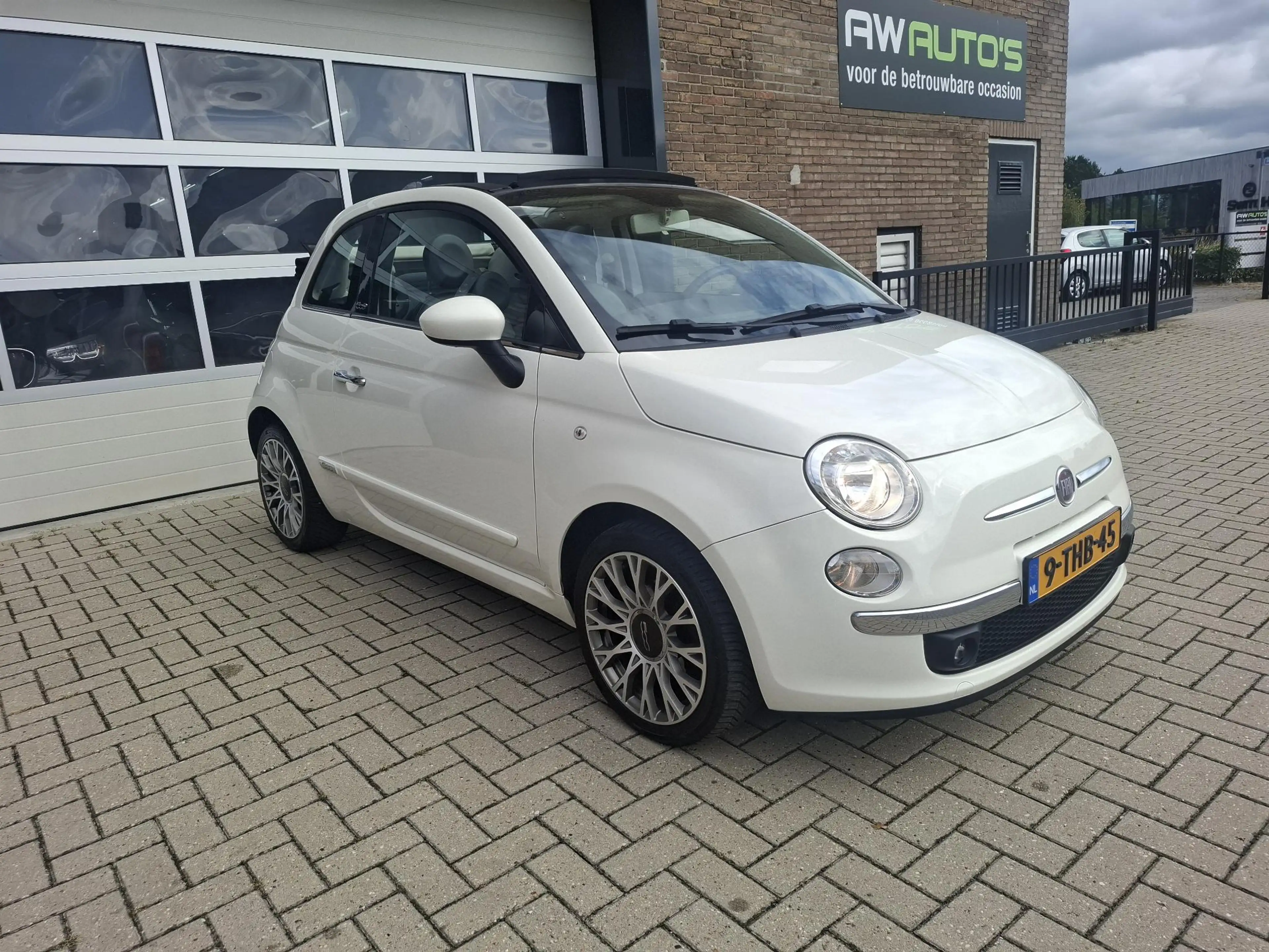 Fiat 500C 0.9 TwinAir Lounge — photo 25