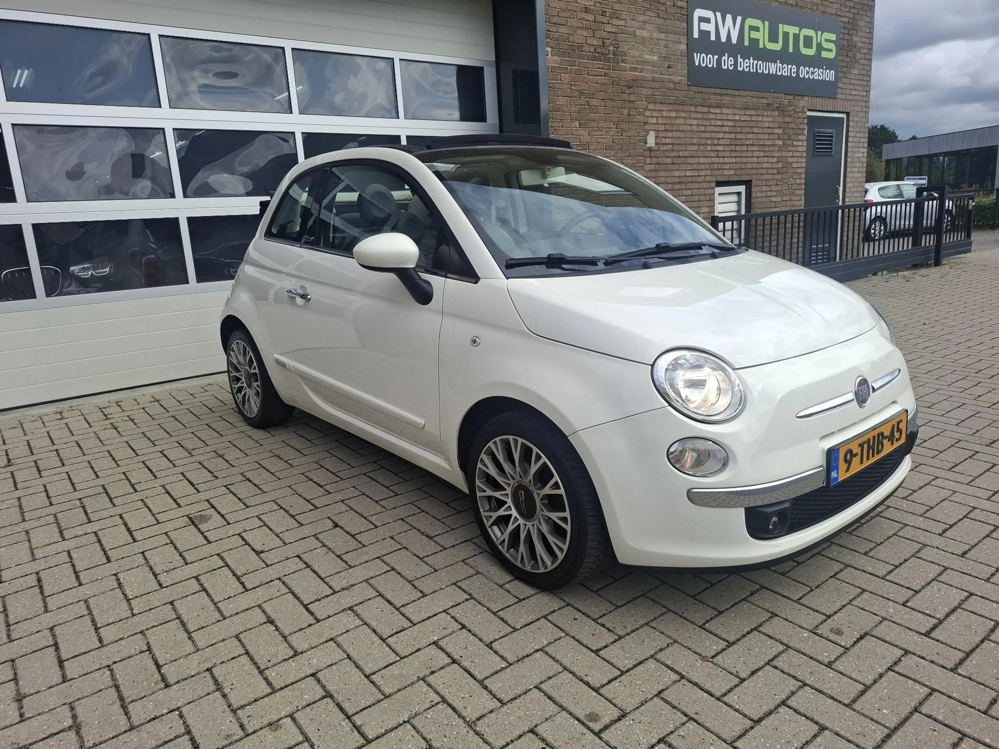 Fiat 500C 0.9 TwinAir Lounge — photo 26