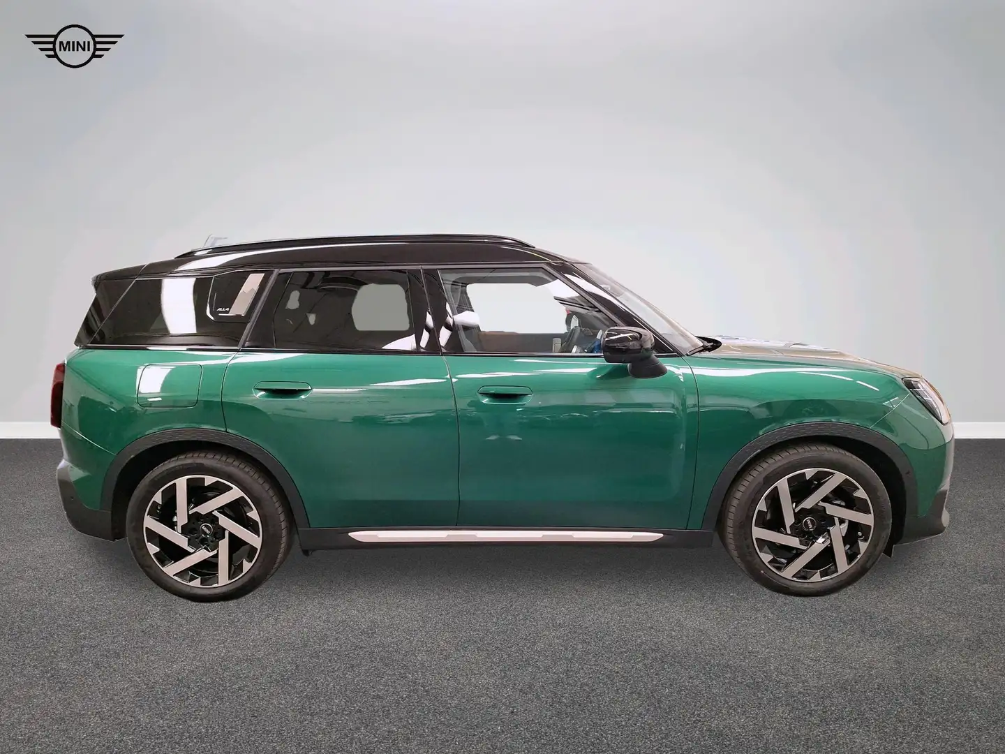 MINI Countryman S All4 All-Electric MINI Countryman SE ALL4 Зелёный - 2